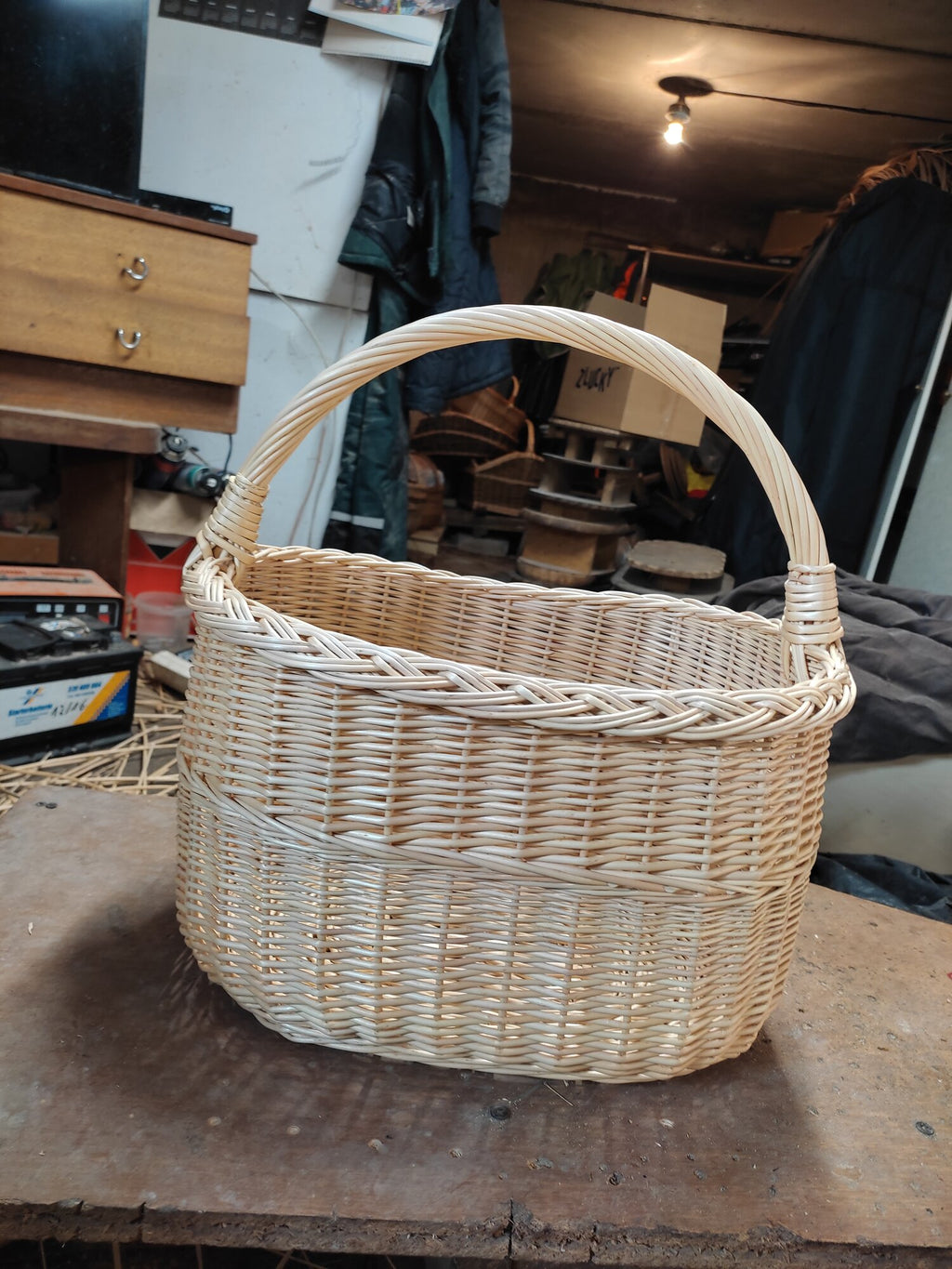 Wicker basket 009b