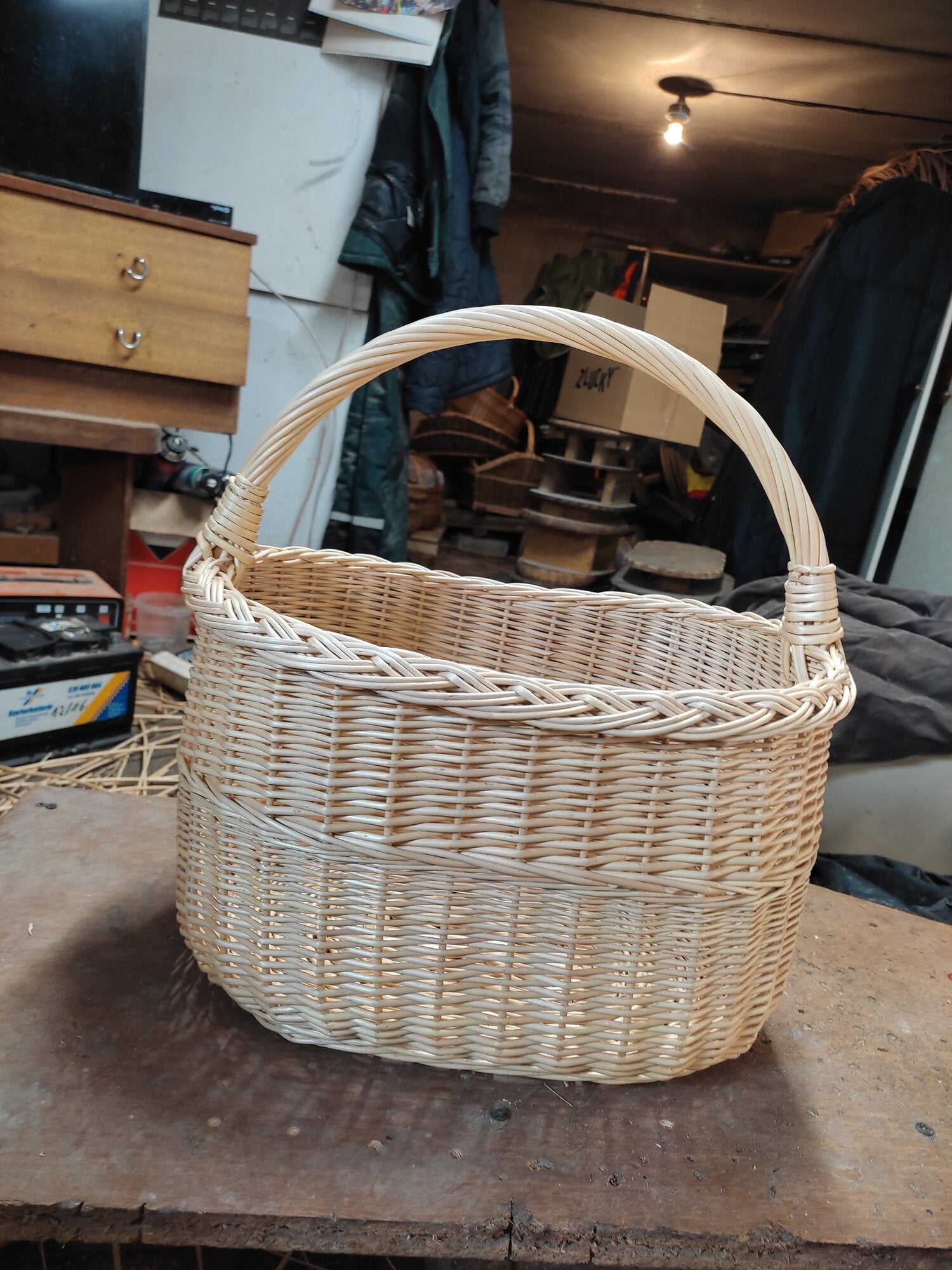 Wicker basket 009b