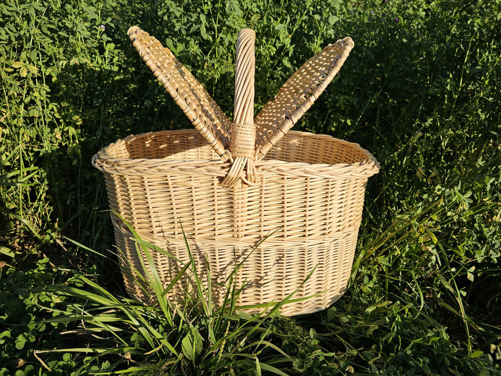 Picnic basket 011b