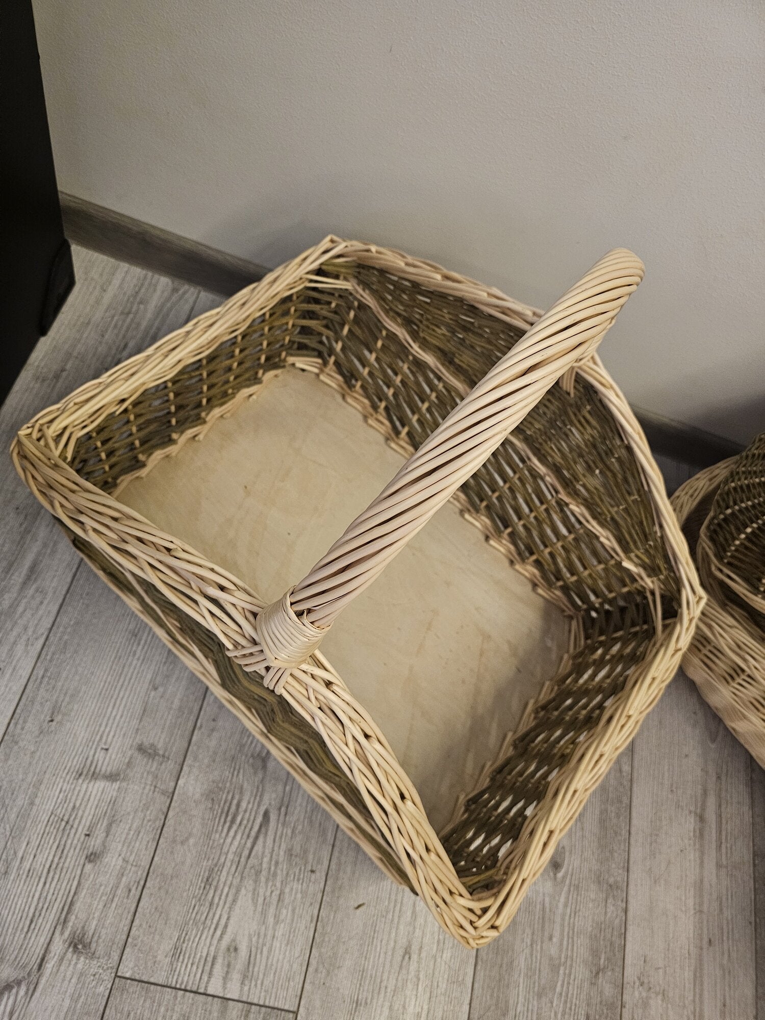 Wicker firewood basket 012b