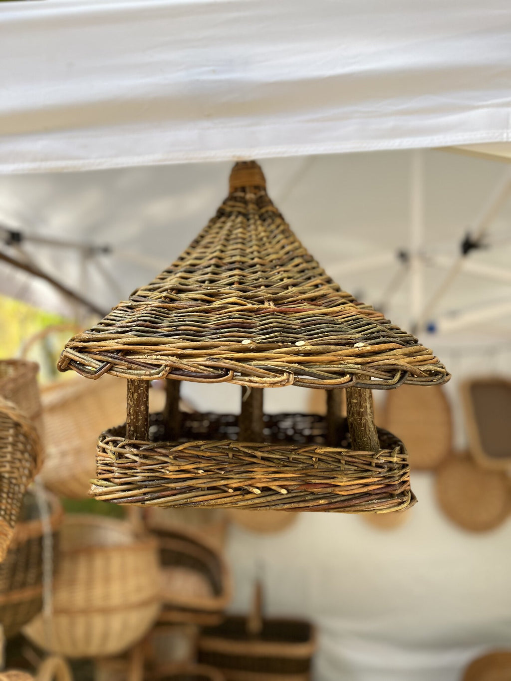 Wicker bird feeder 014b