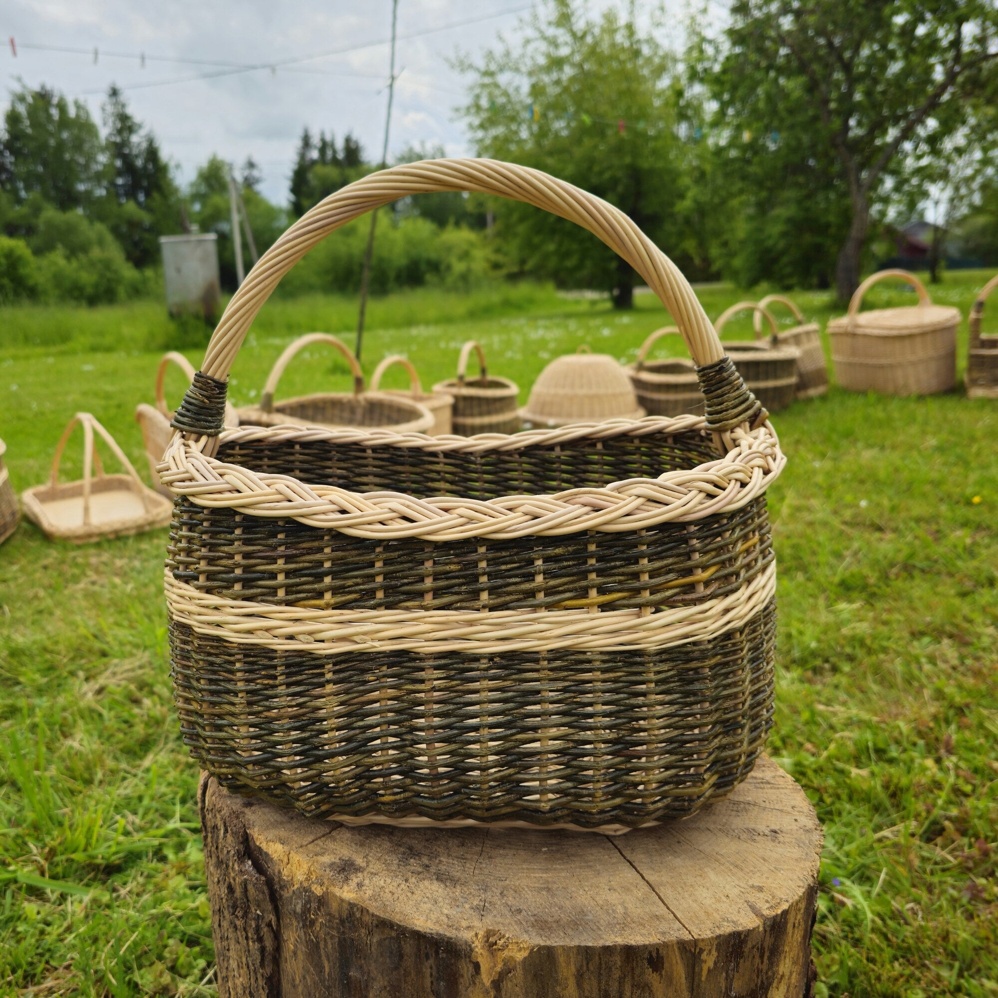 Wicker basket 018b