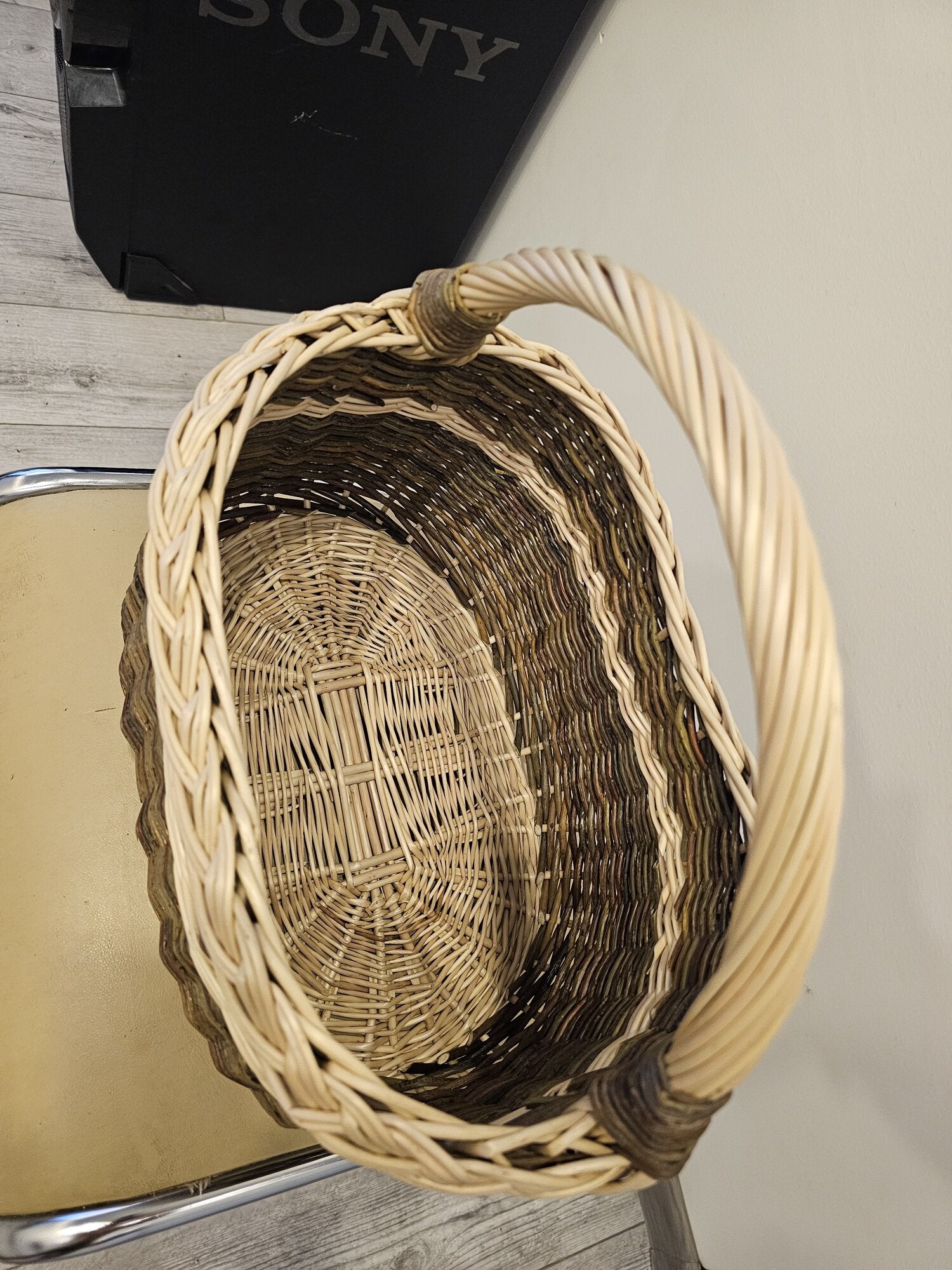 Wicker basket 018b