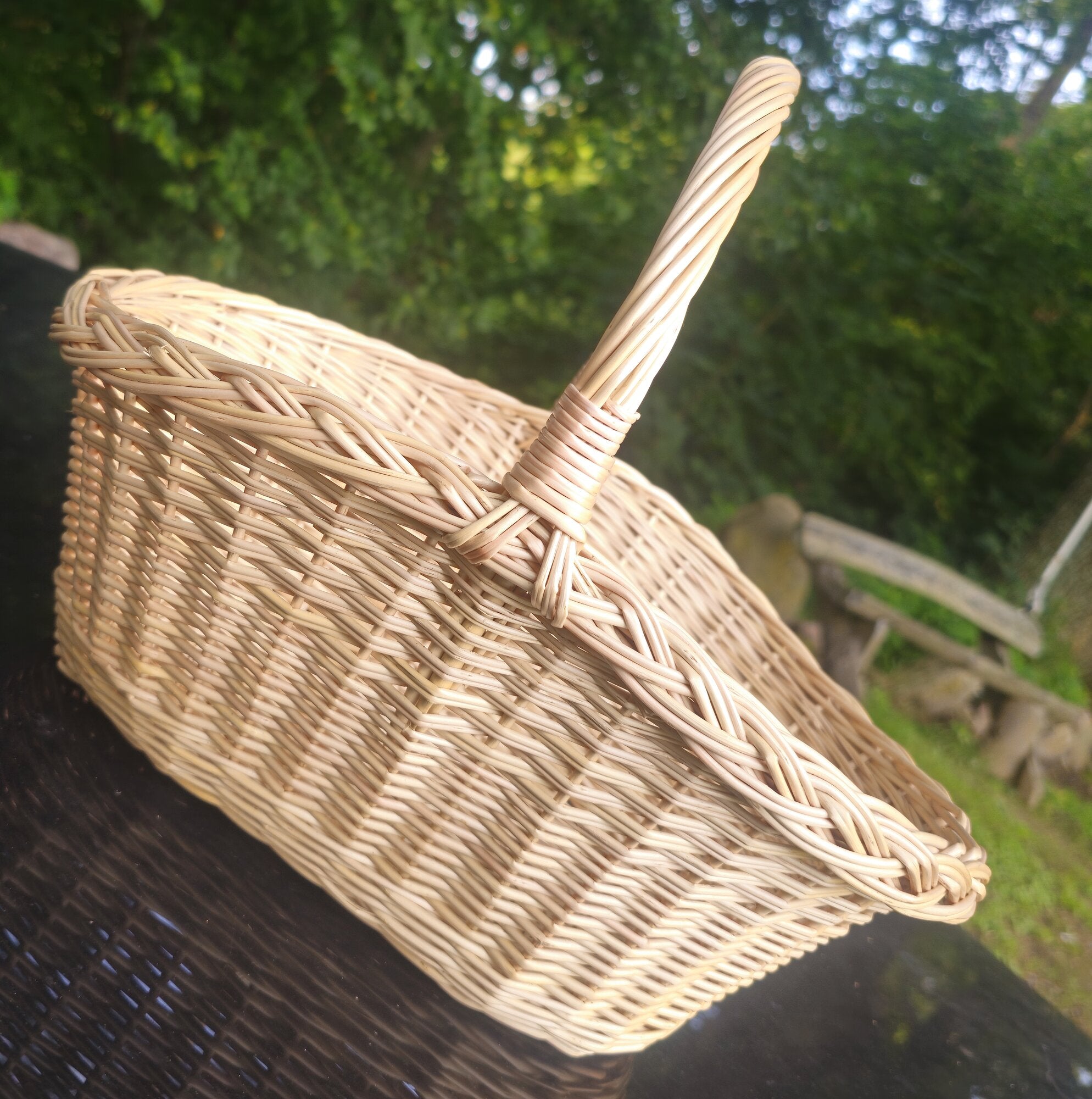 Wicker basket 020b