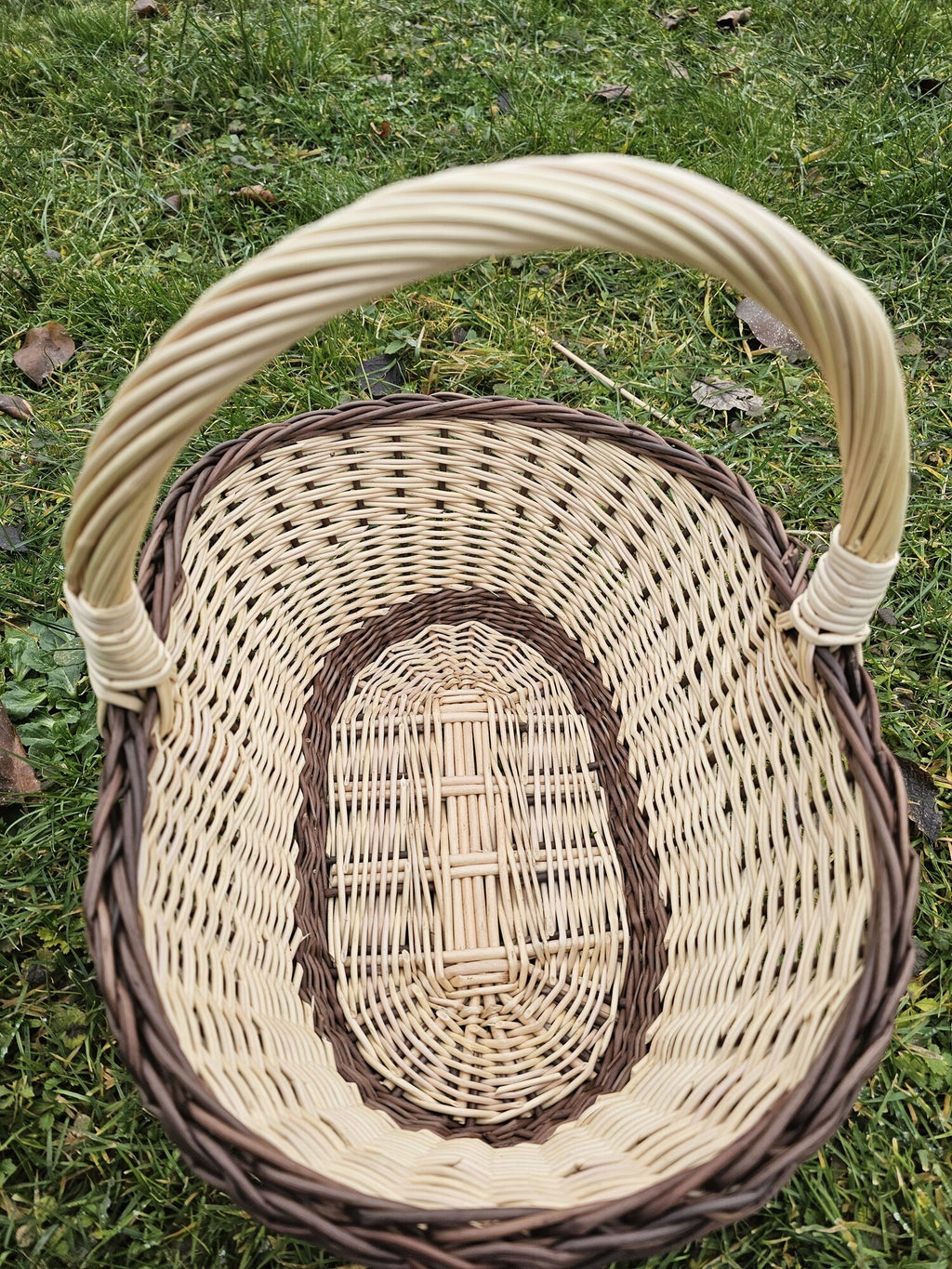 Wicker basket 020b