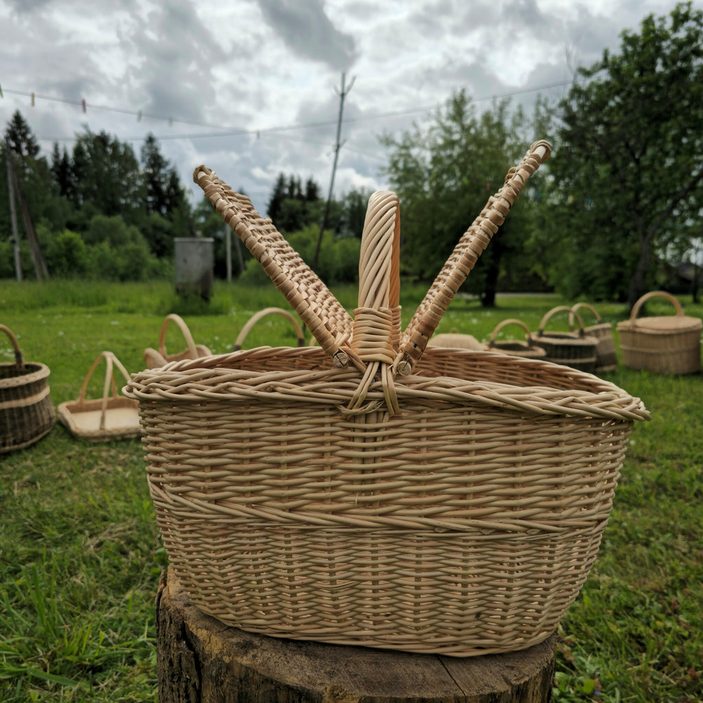 Double-Lid Wicker Picnic Basket