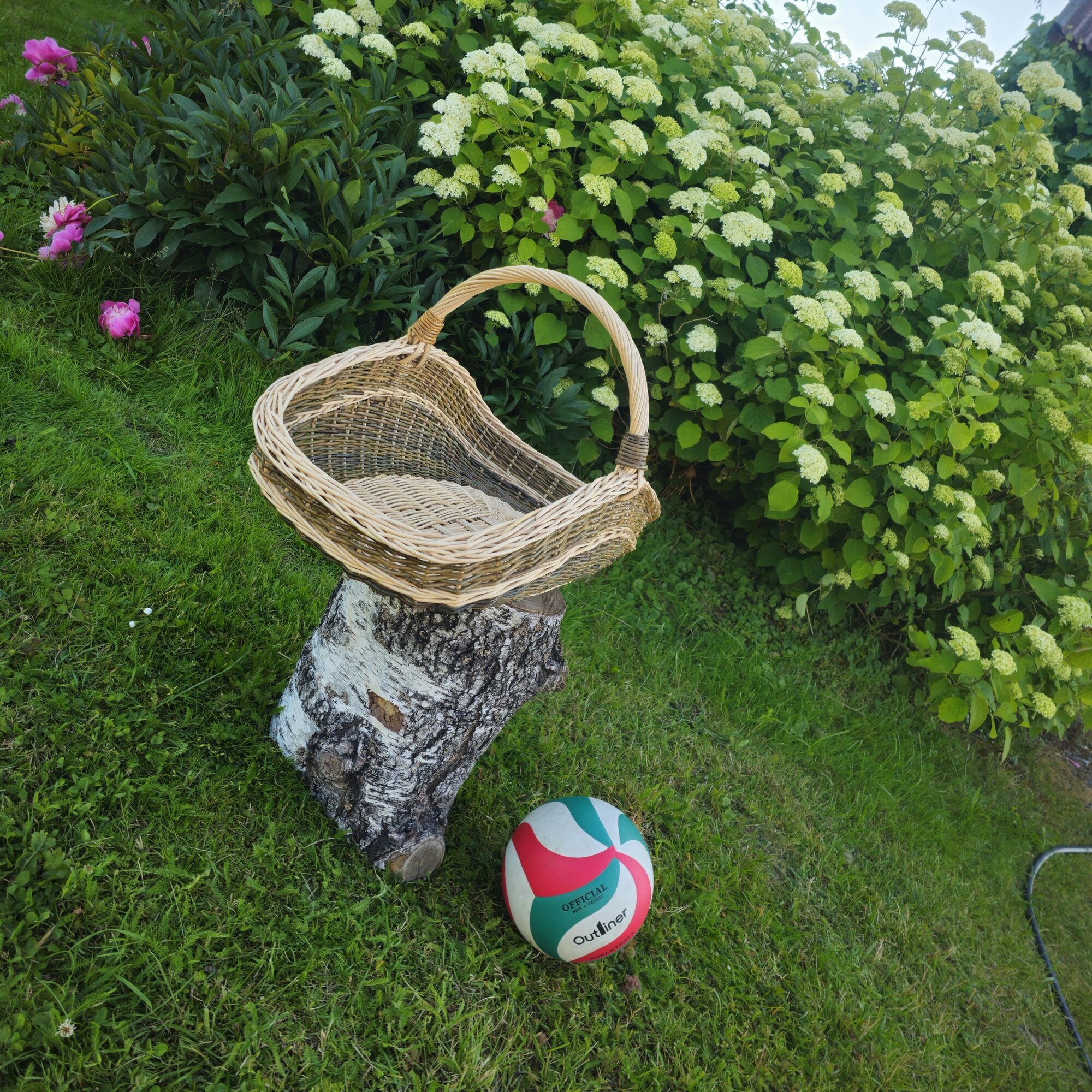 Large wicker basket 027b-1