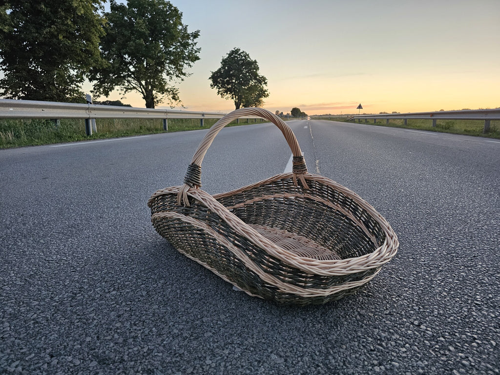 Large wicker basket 027b-1