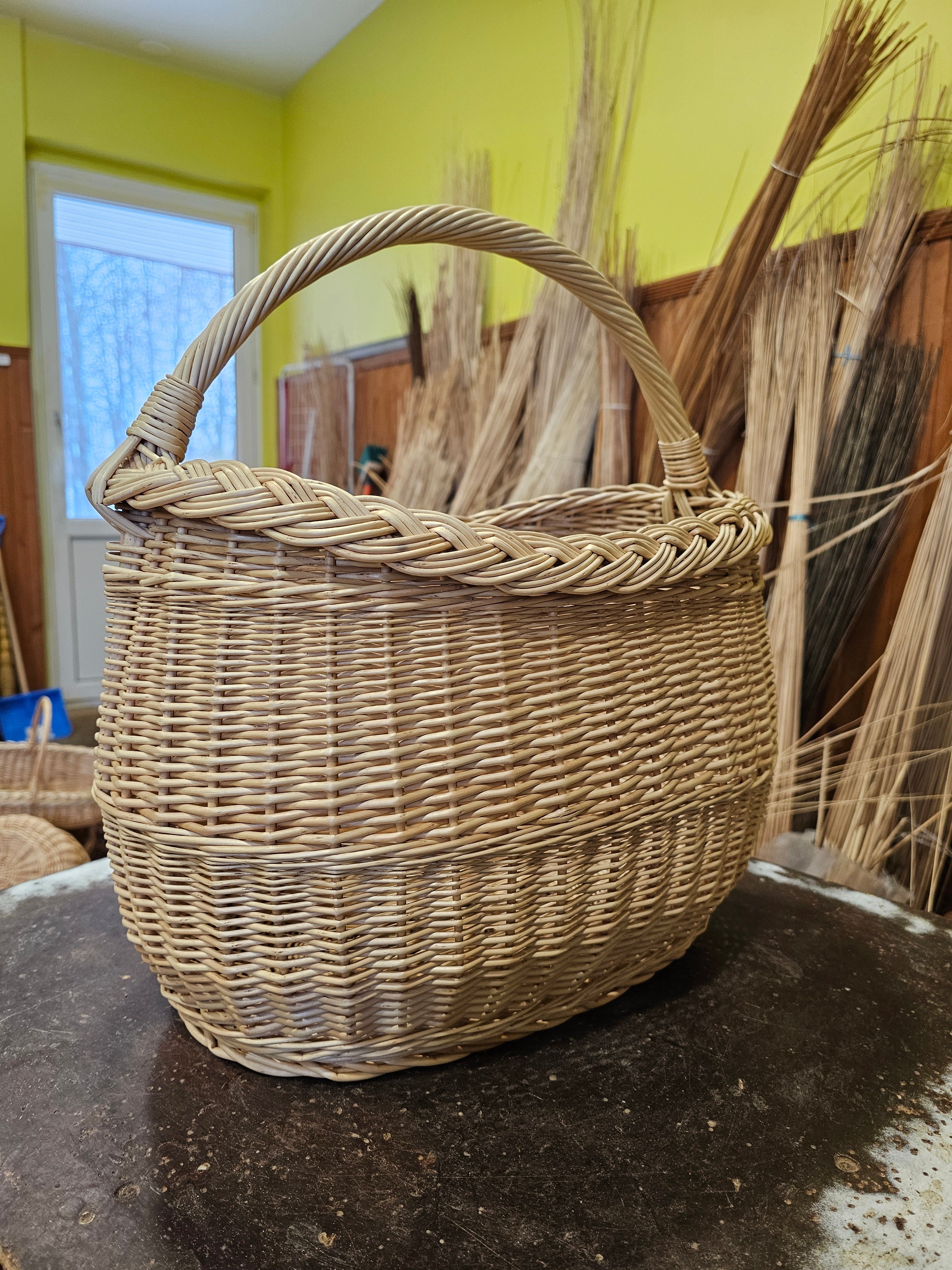 Wicker basket 027r