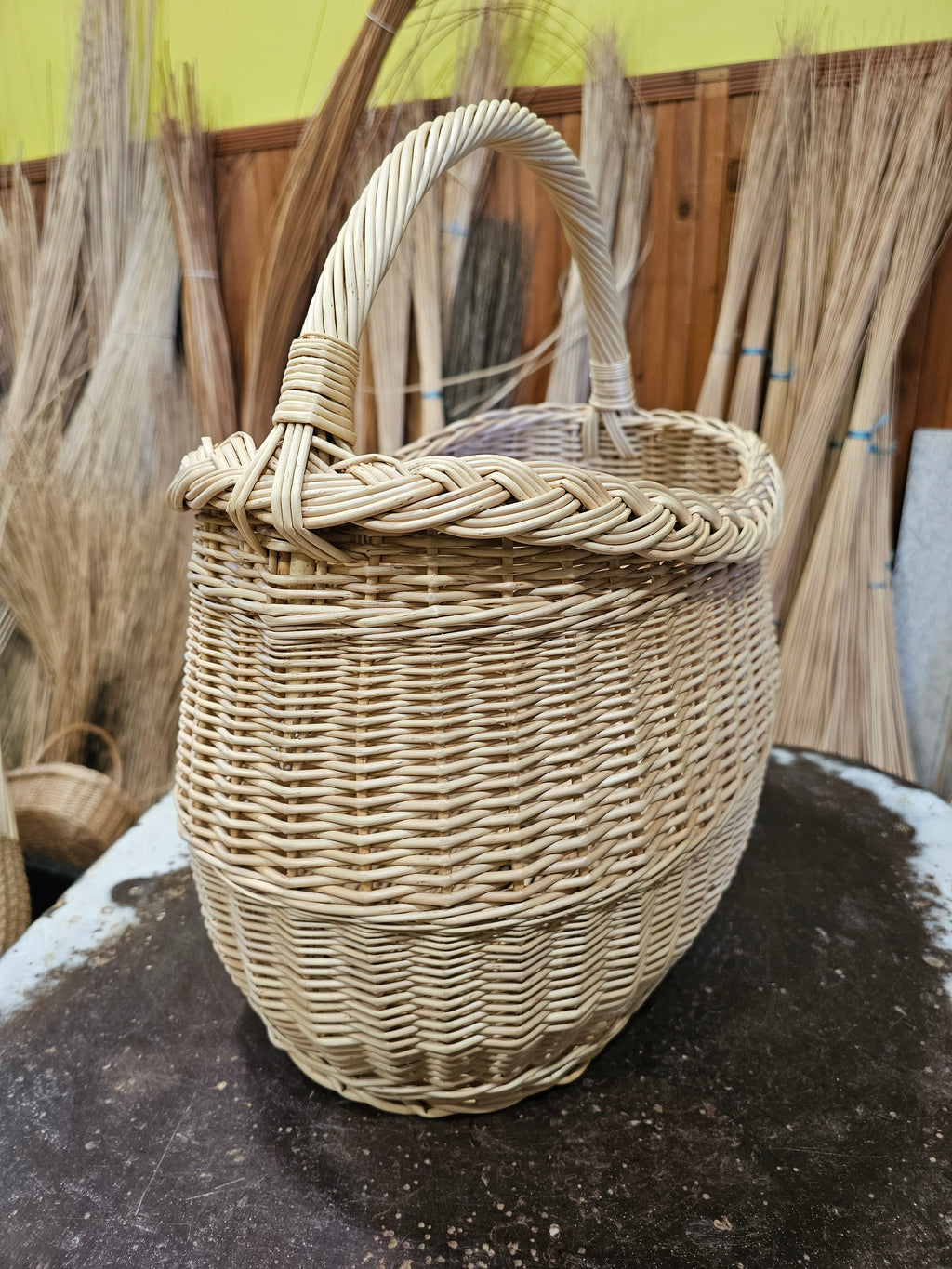 Wicker basket 027r