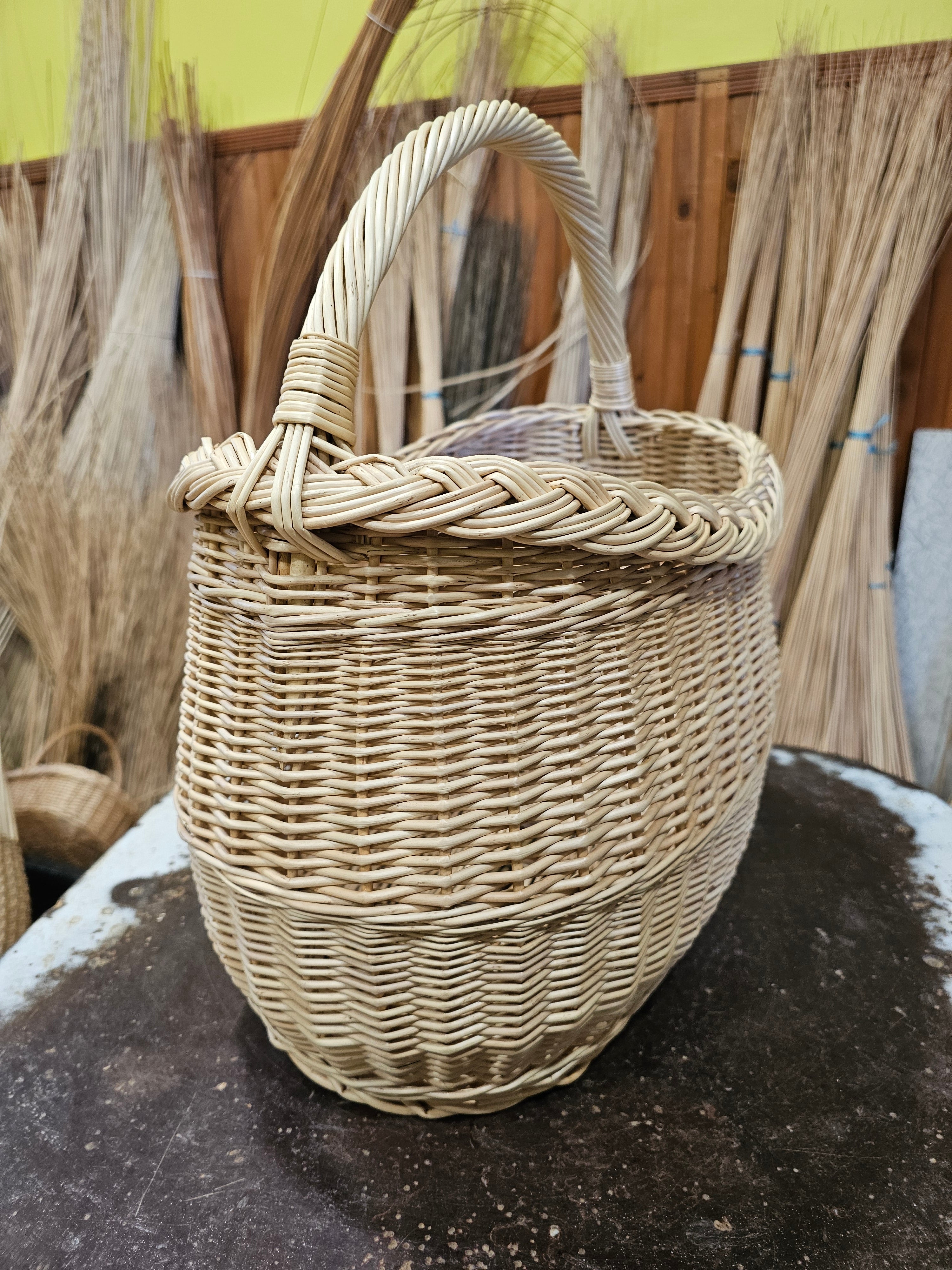 Wicker basket 027r