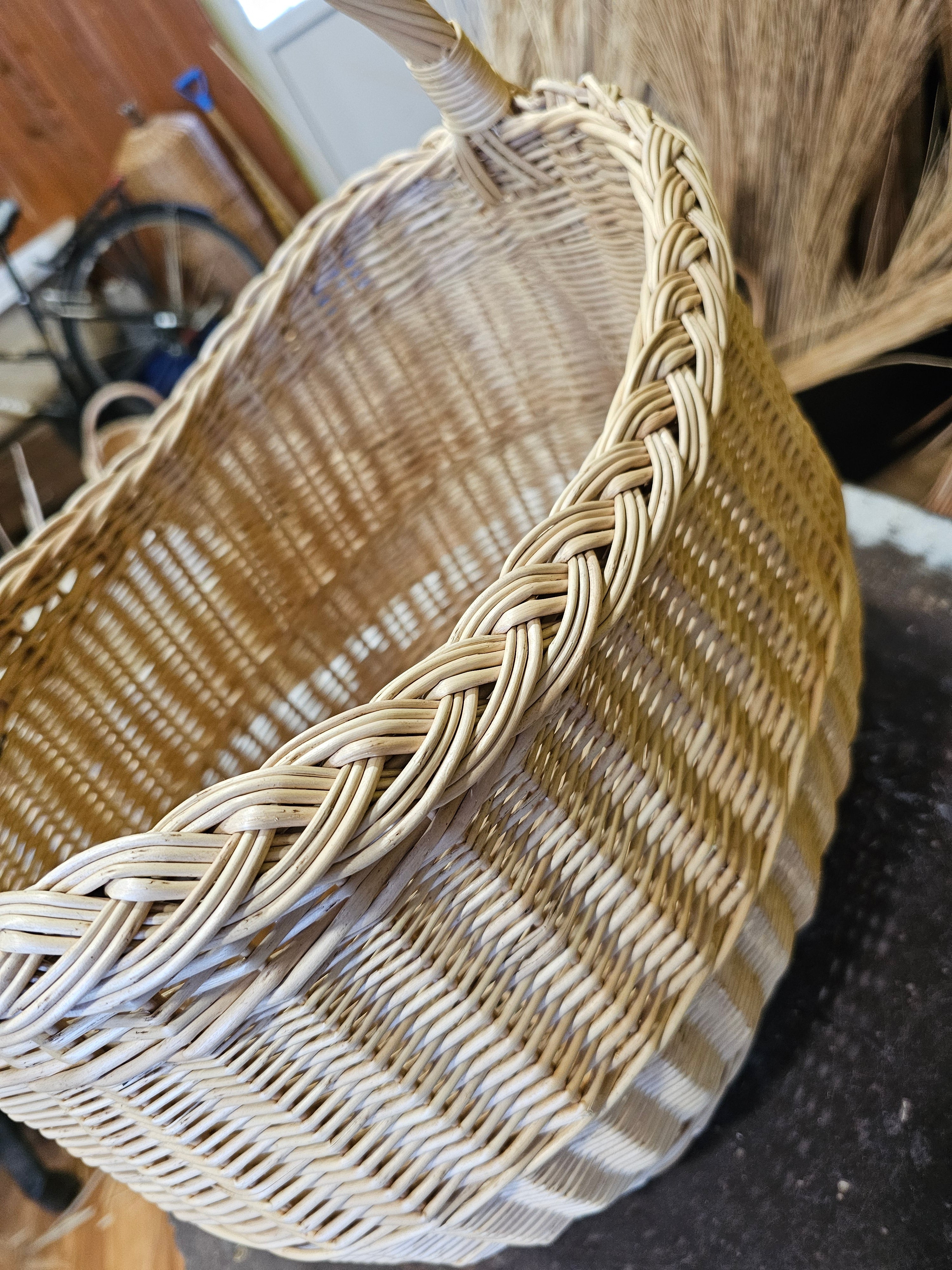Wicker basket 027r