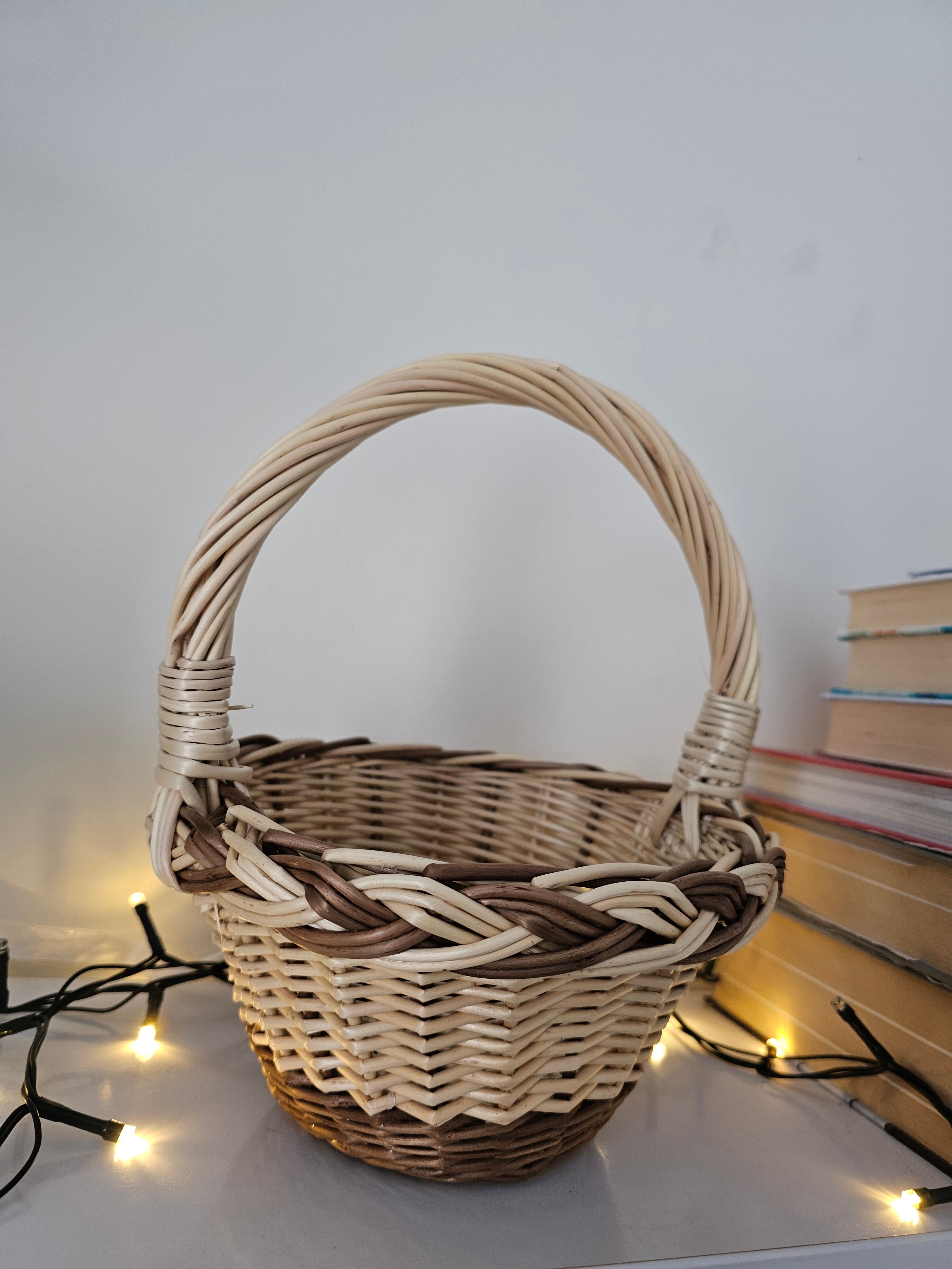 Small wicker basket 042b