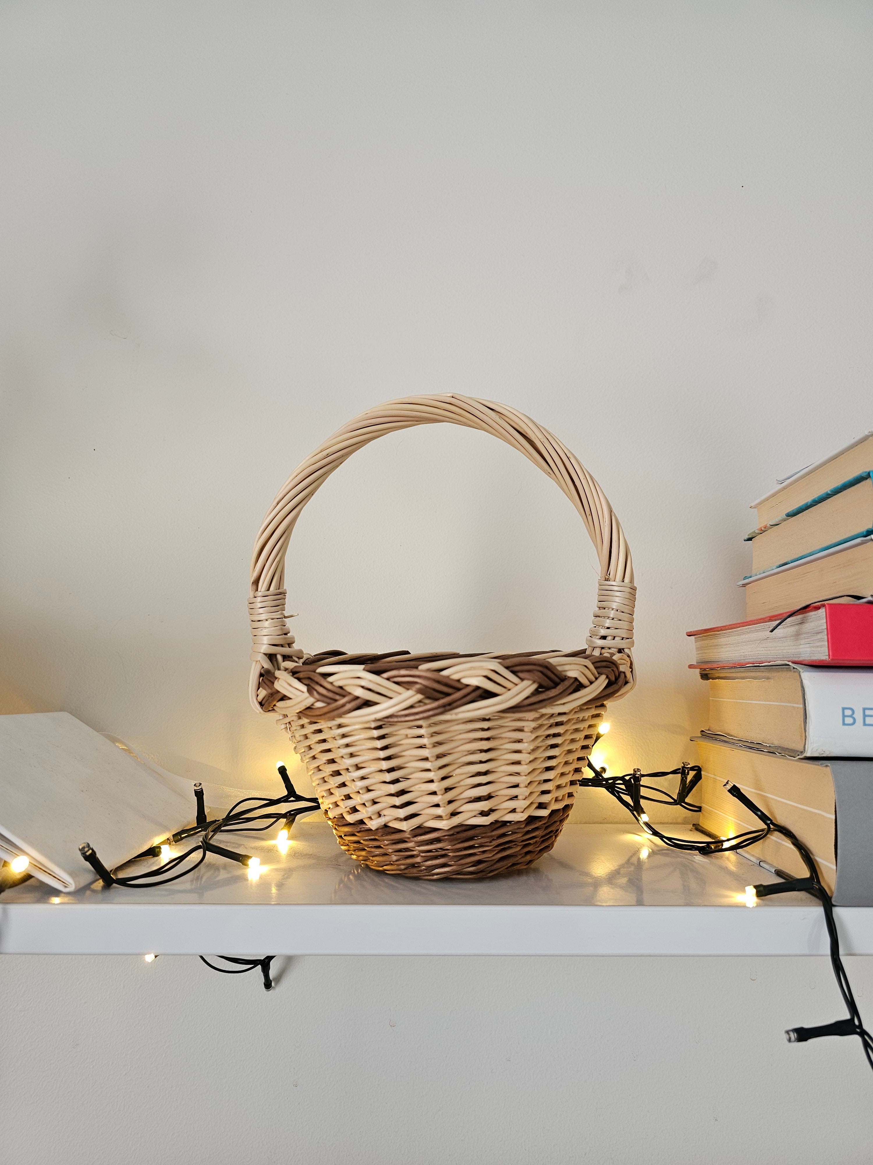 Small wicker basket 042b