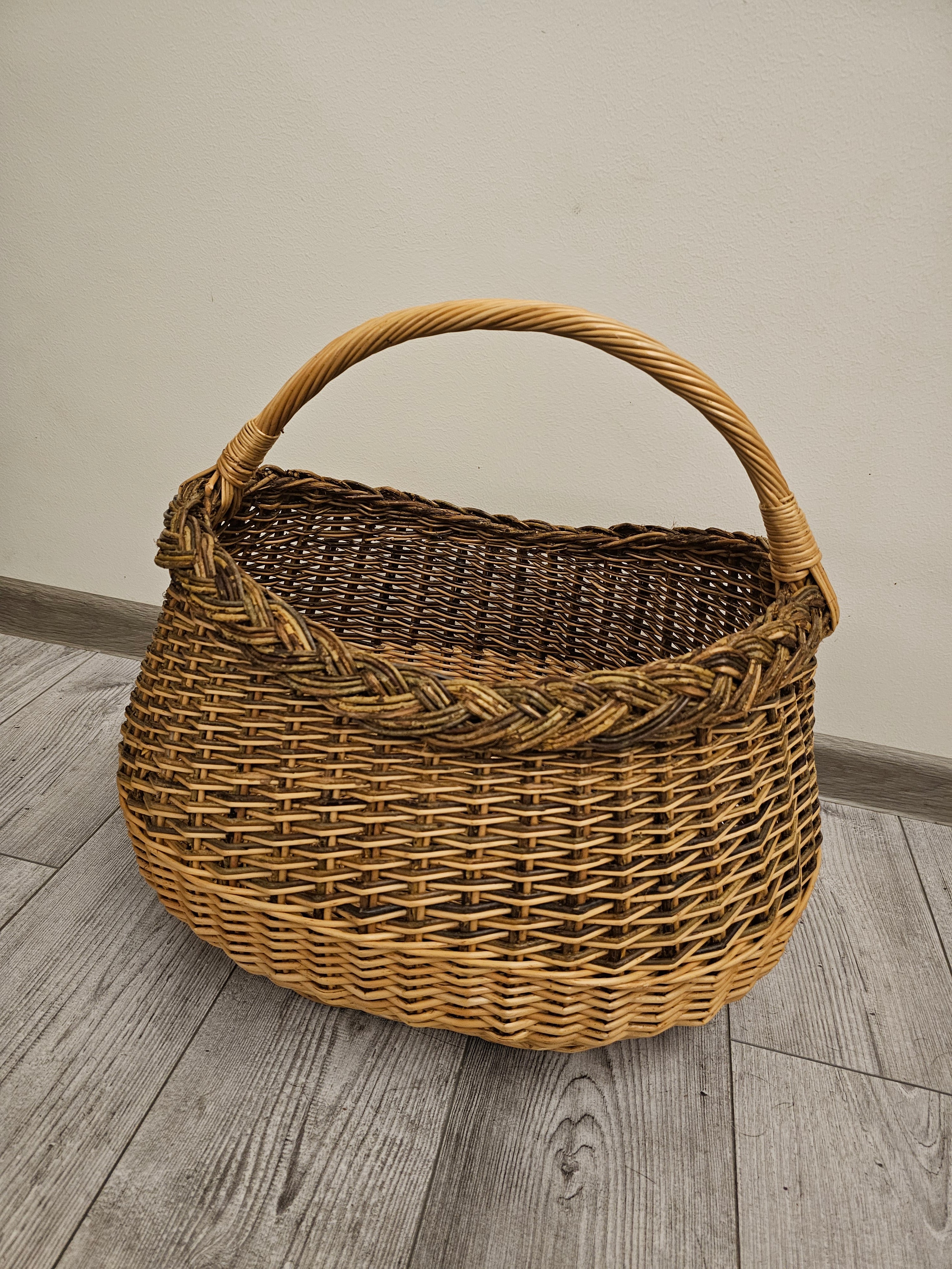 Wicker basket 015r