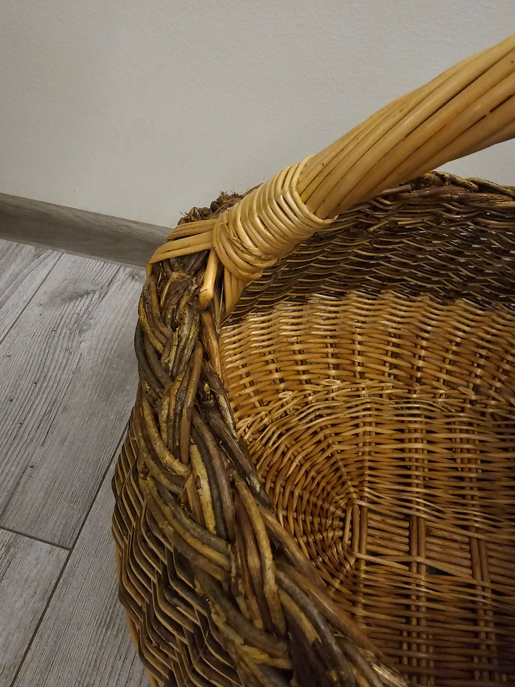 Wicker basket 015r
