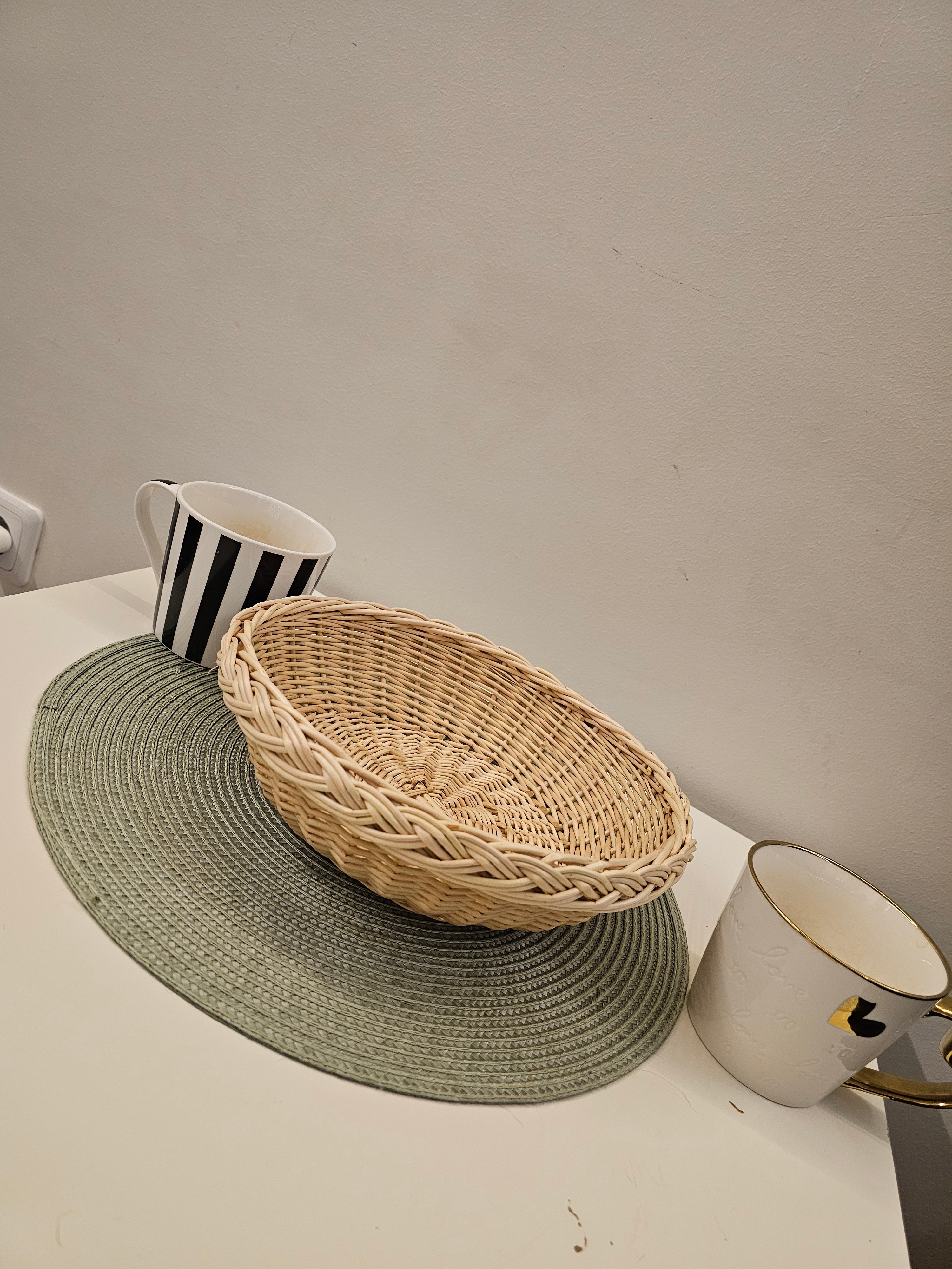 Wicker plate 044b