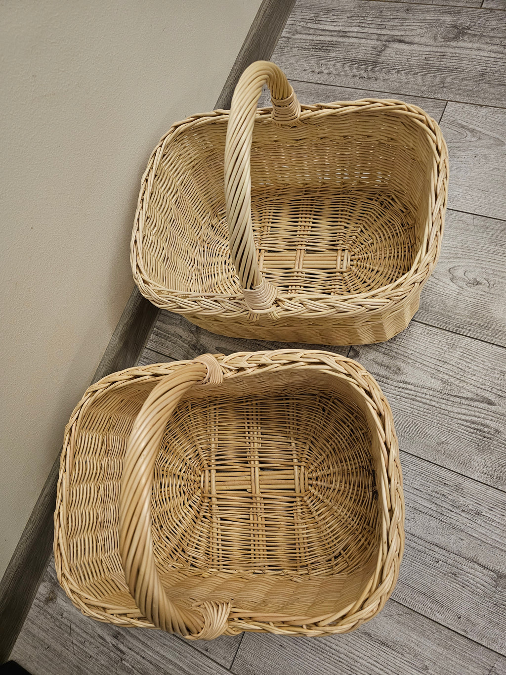 Handmade Willow Basket with Handle
