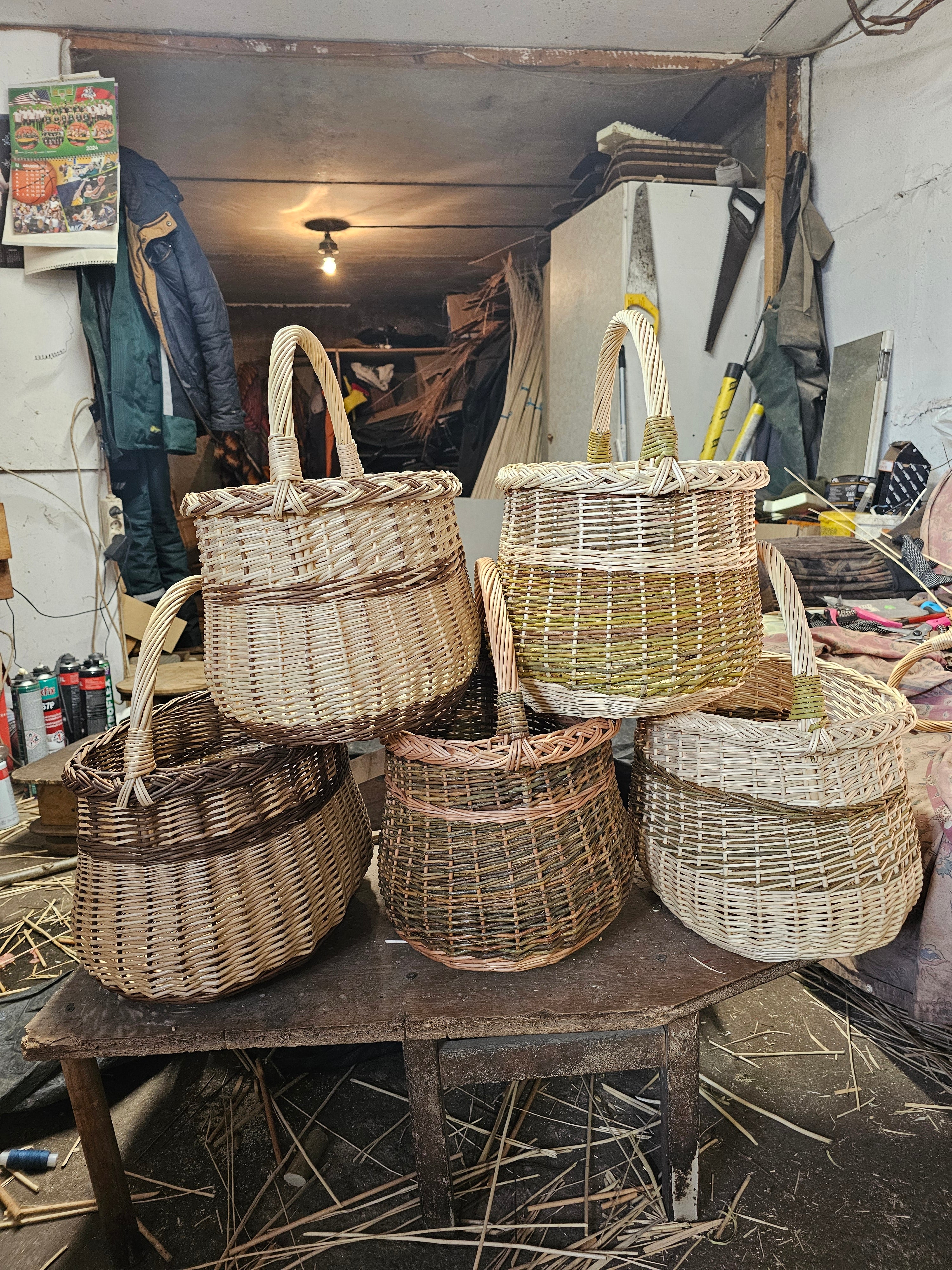 Wicker basket 046b