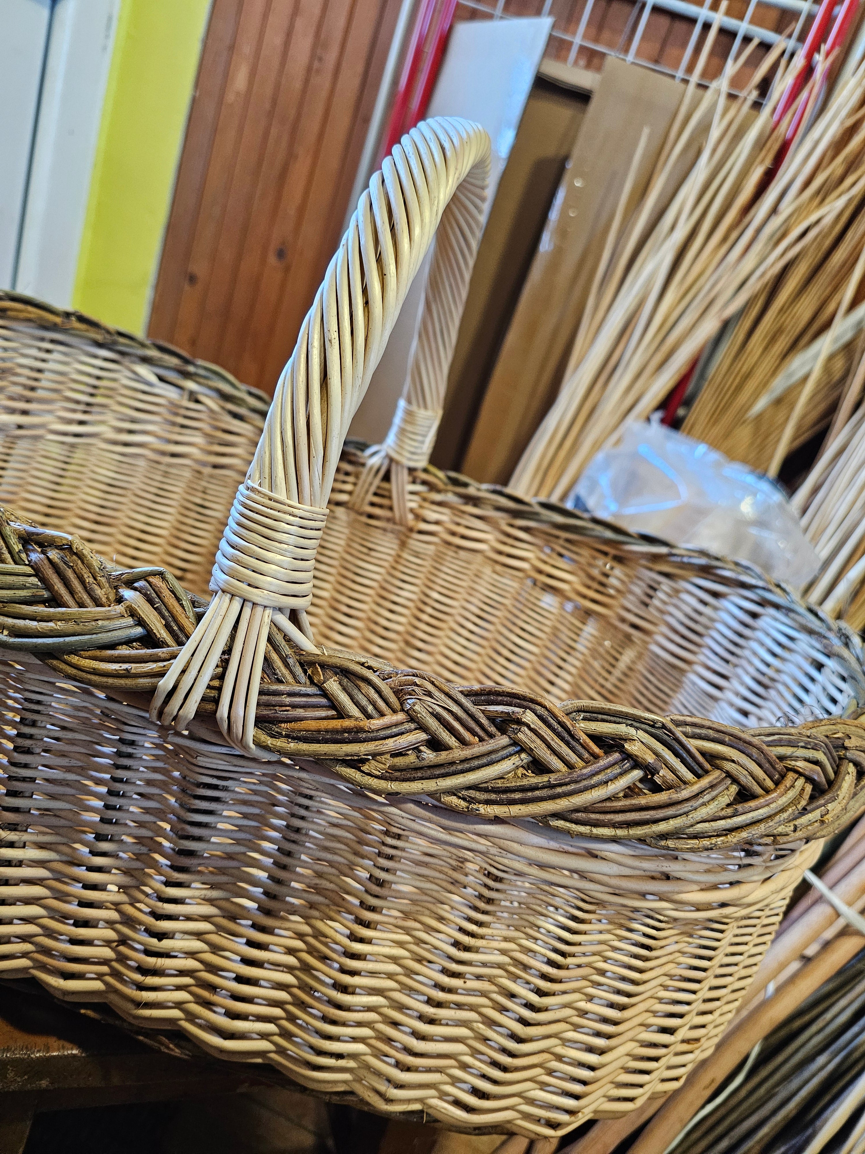 Wicker basket 014r