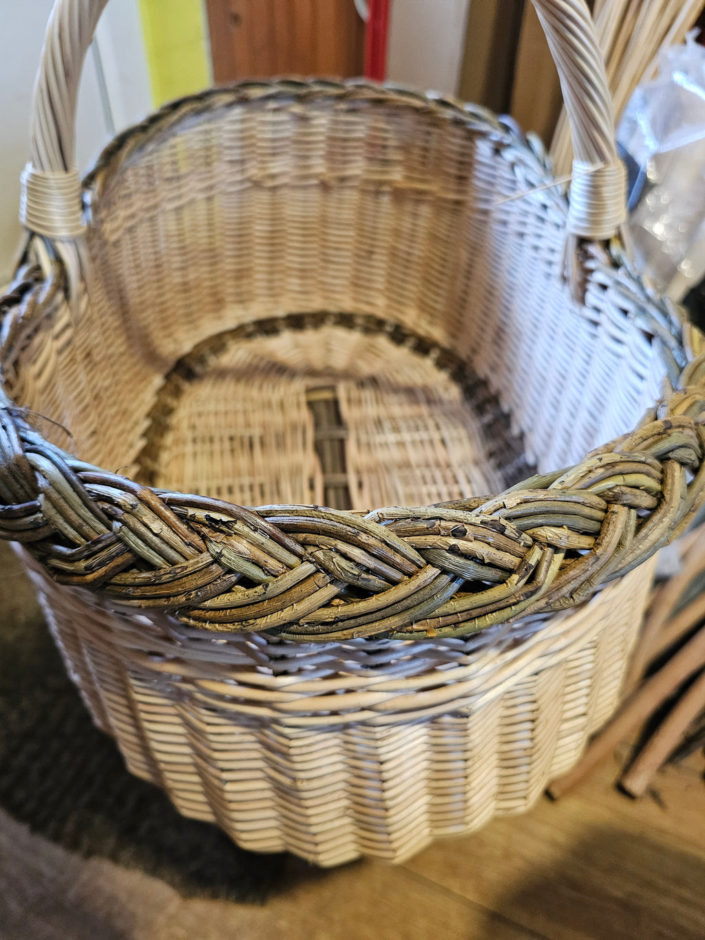 Wicker basket 014r