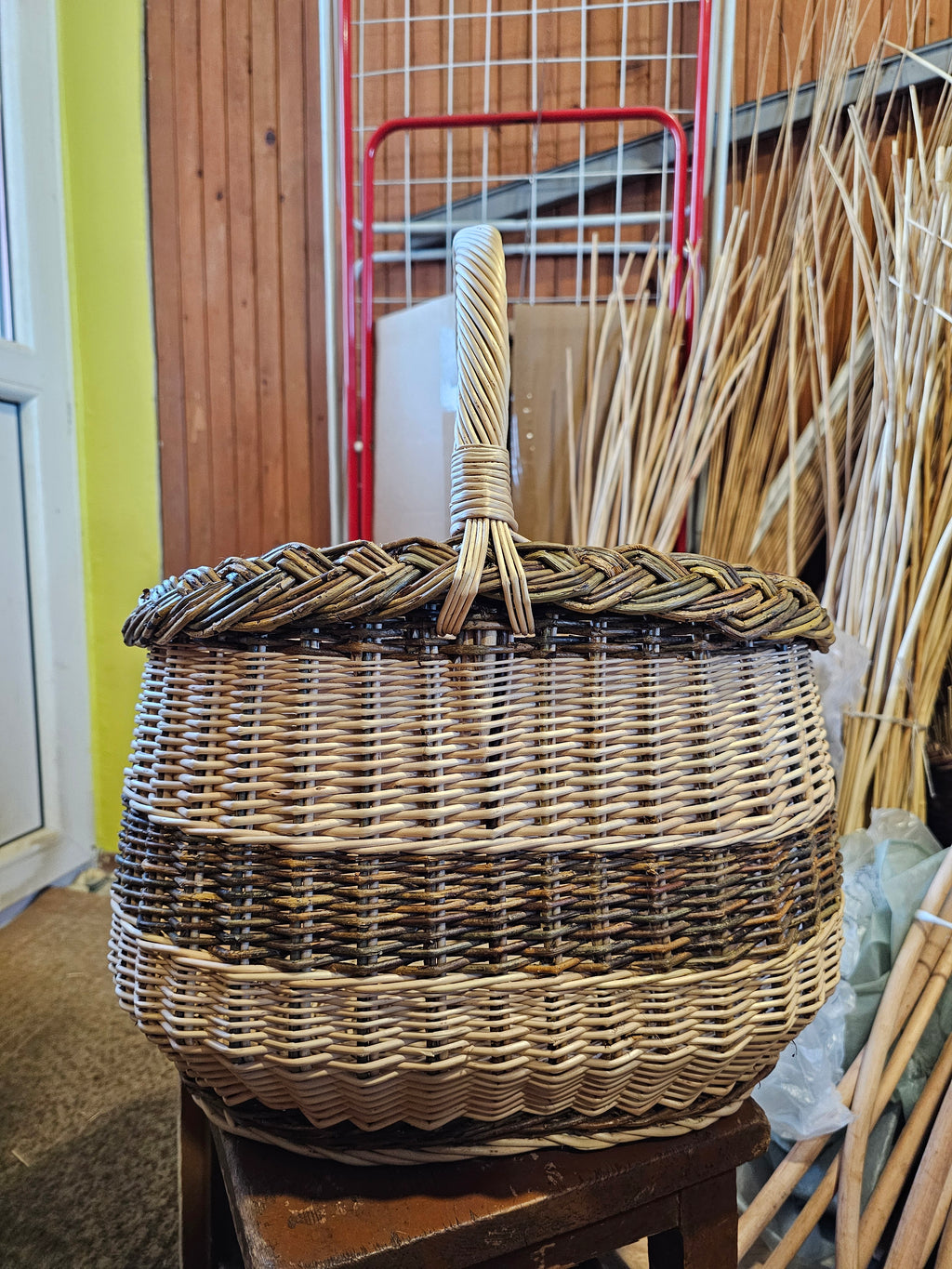 Wicker basket 044r