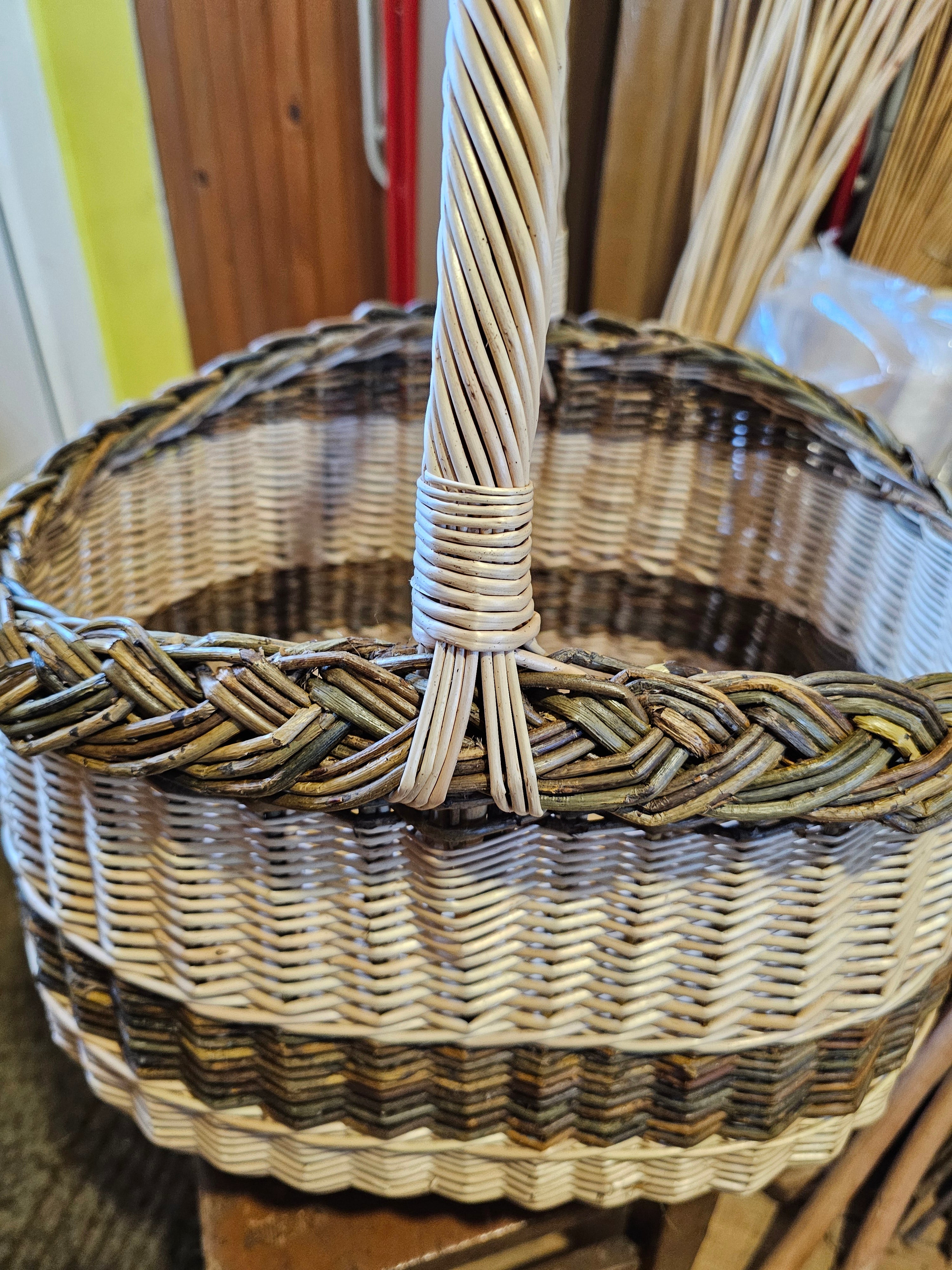 Wicker basket 044r