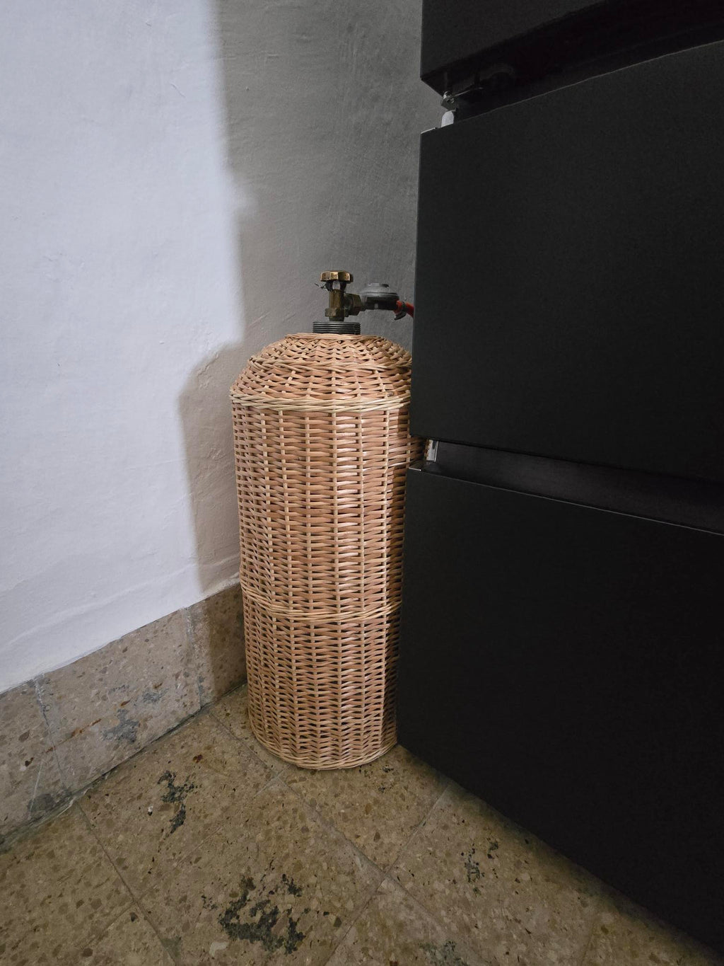 Wicker gas cylinder cover 012r