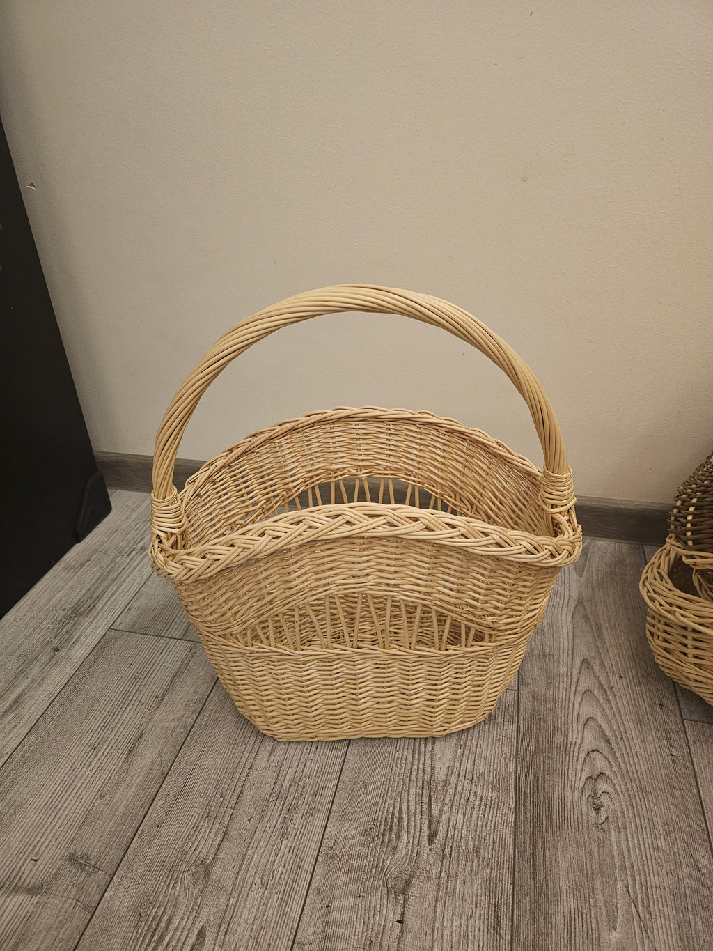 Wicker basket 003b