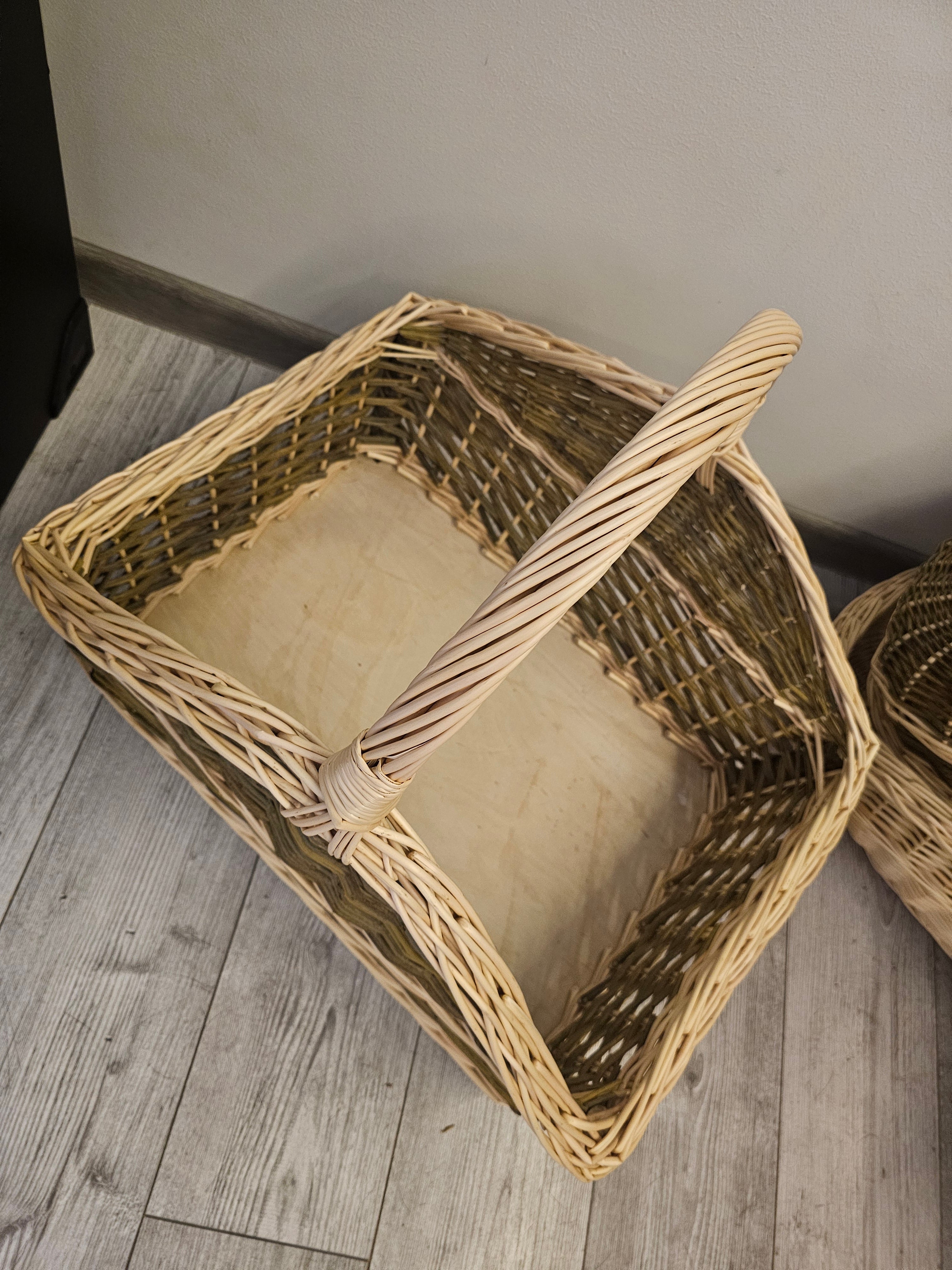 Wicker firewood basket 012b