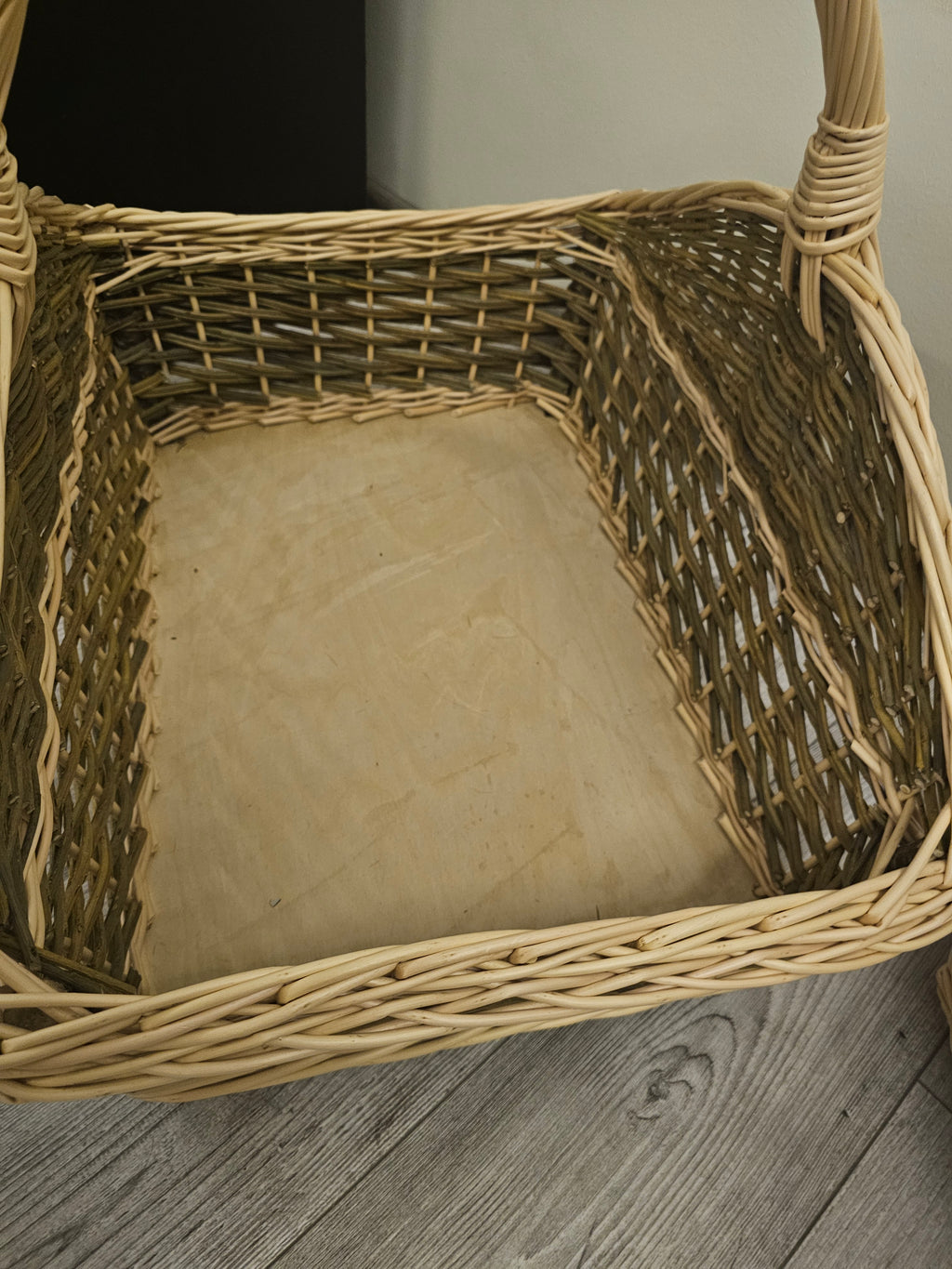 Wicker firewood basket 012b