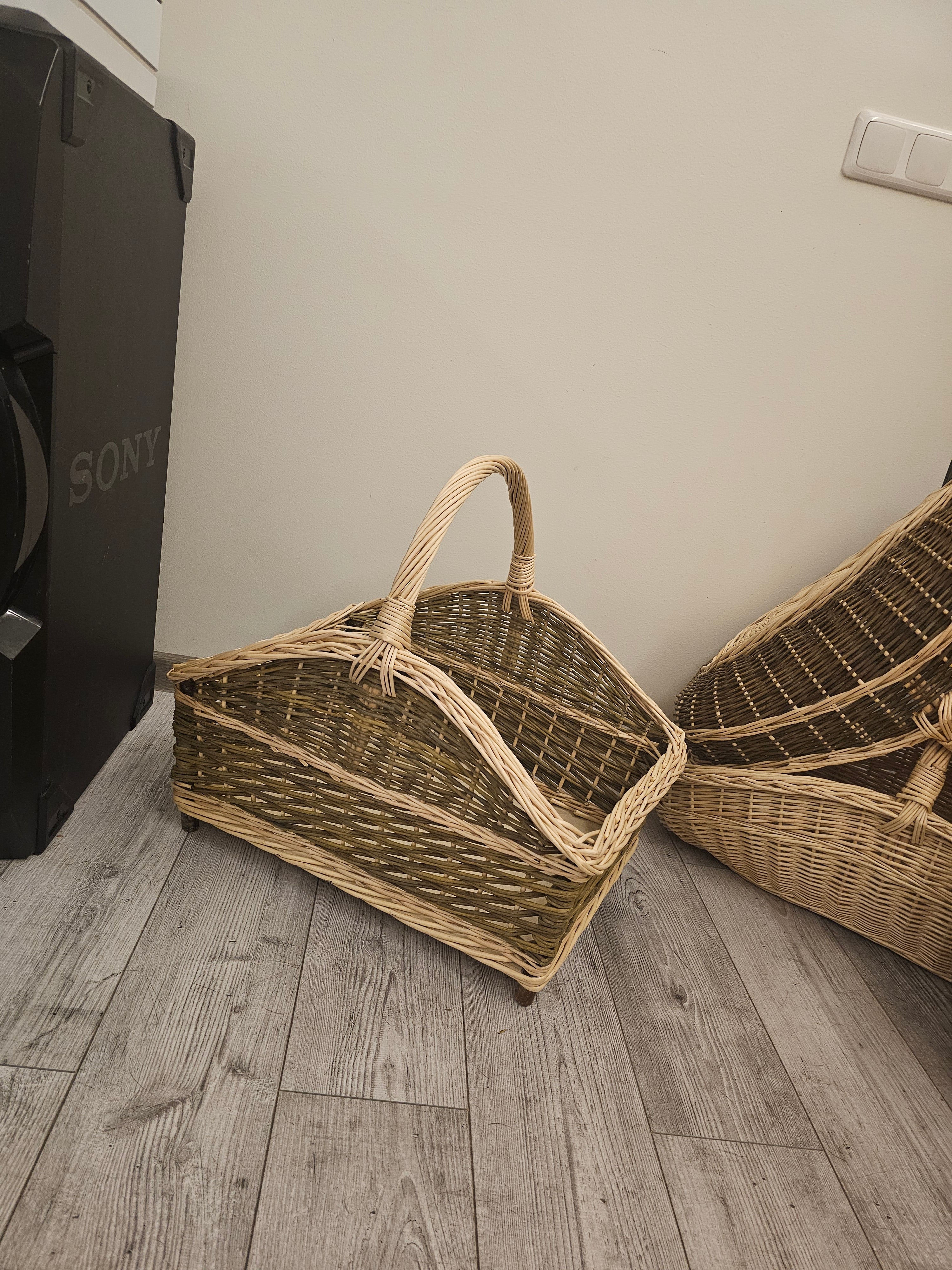 Wicker firewood basket 012b