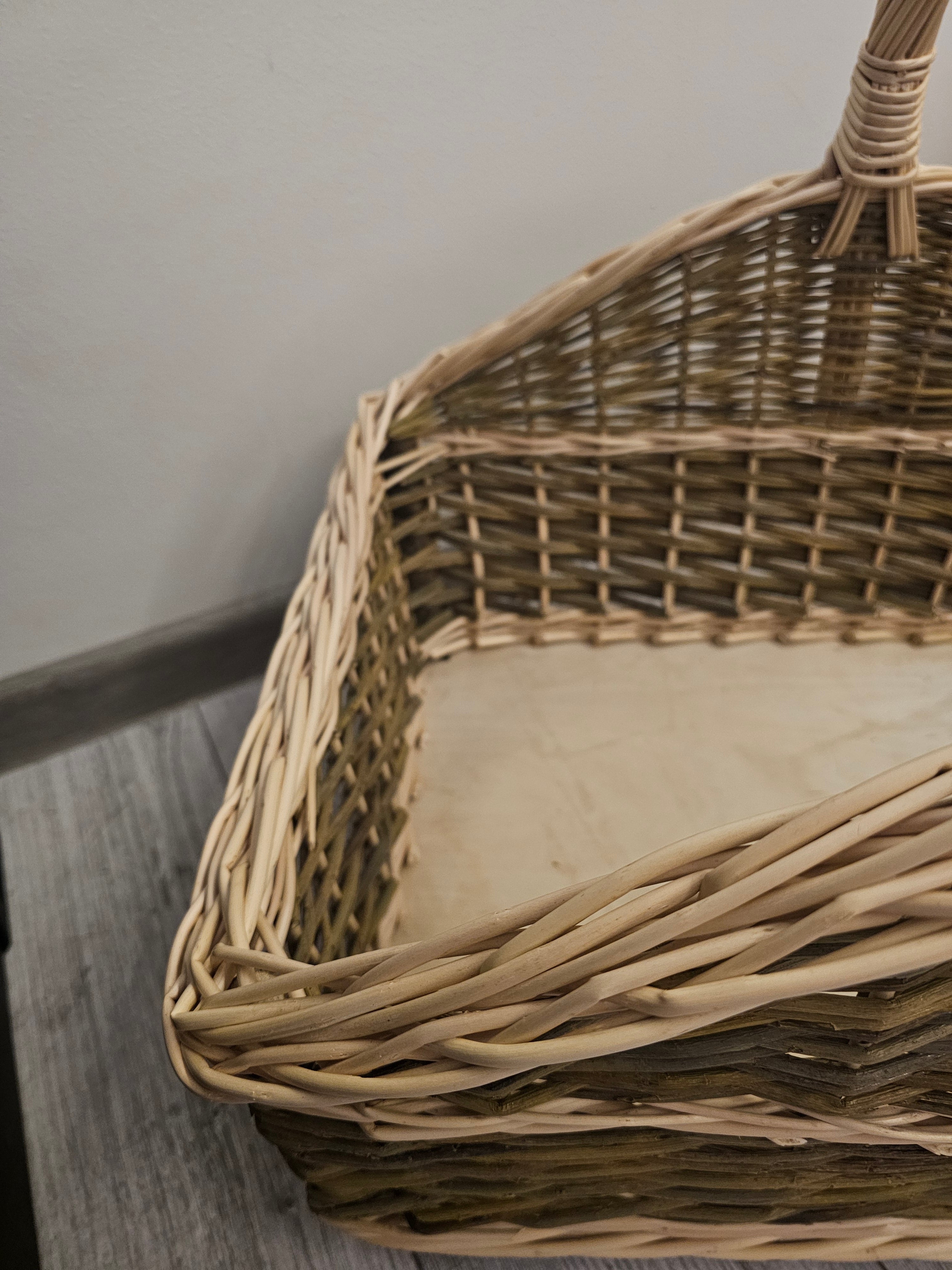 Wicker firewood basket 012b