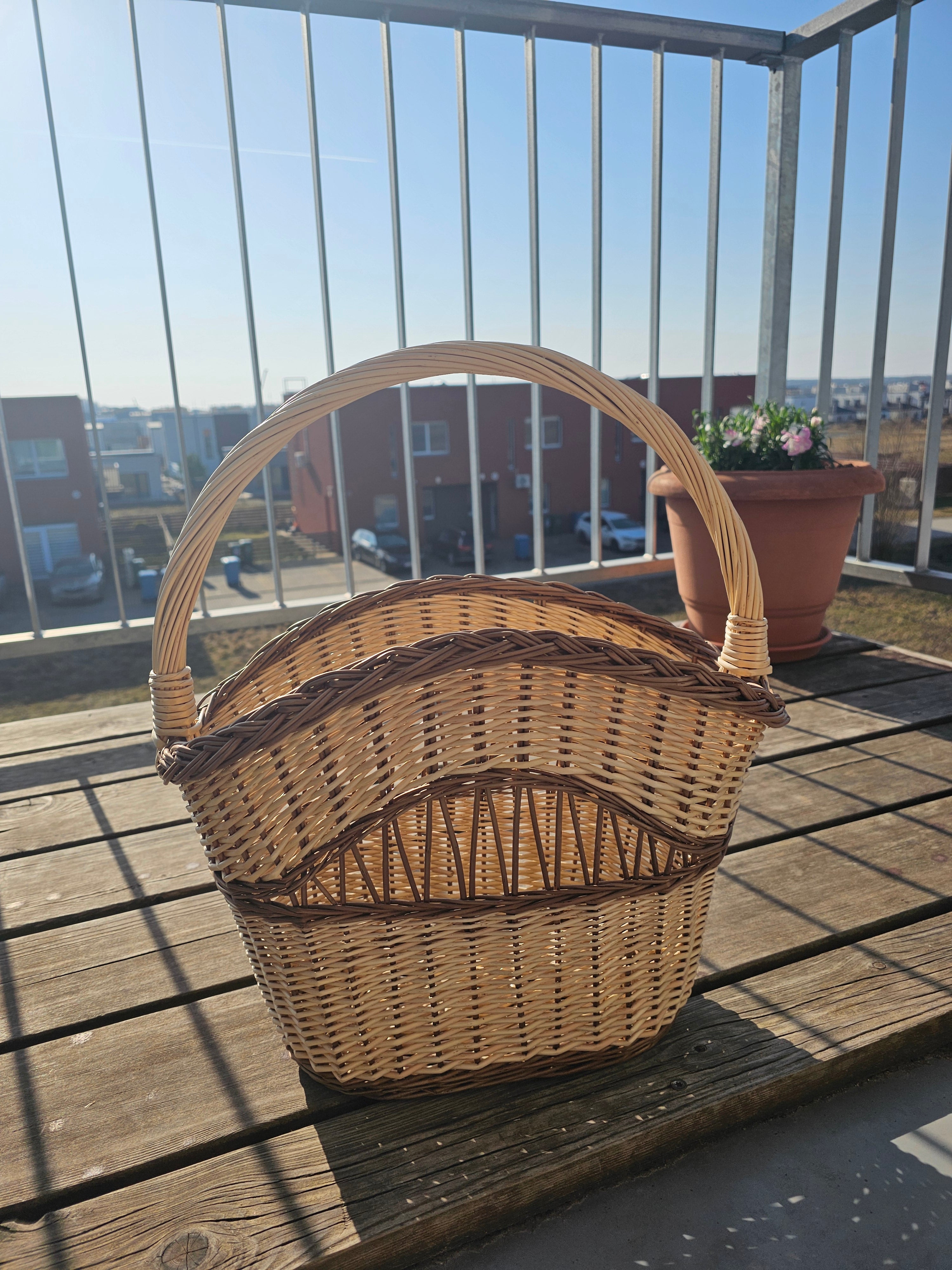Wicker basket 003b