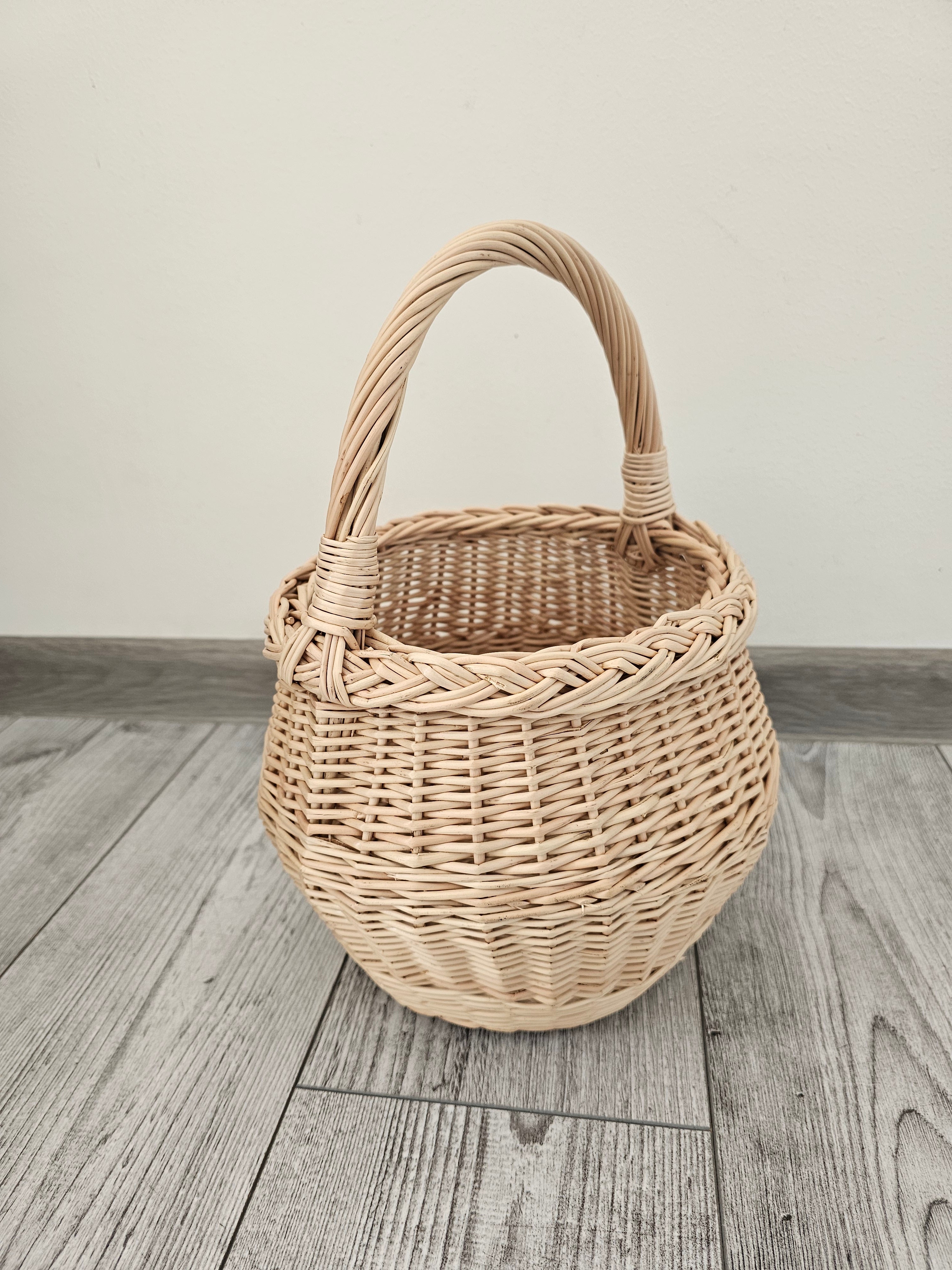 Small wicker basket 021b