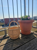 Small wicker basket 021b