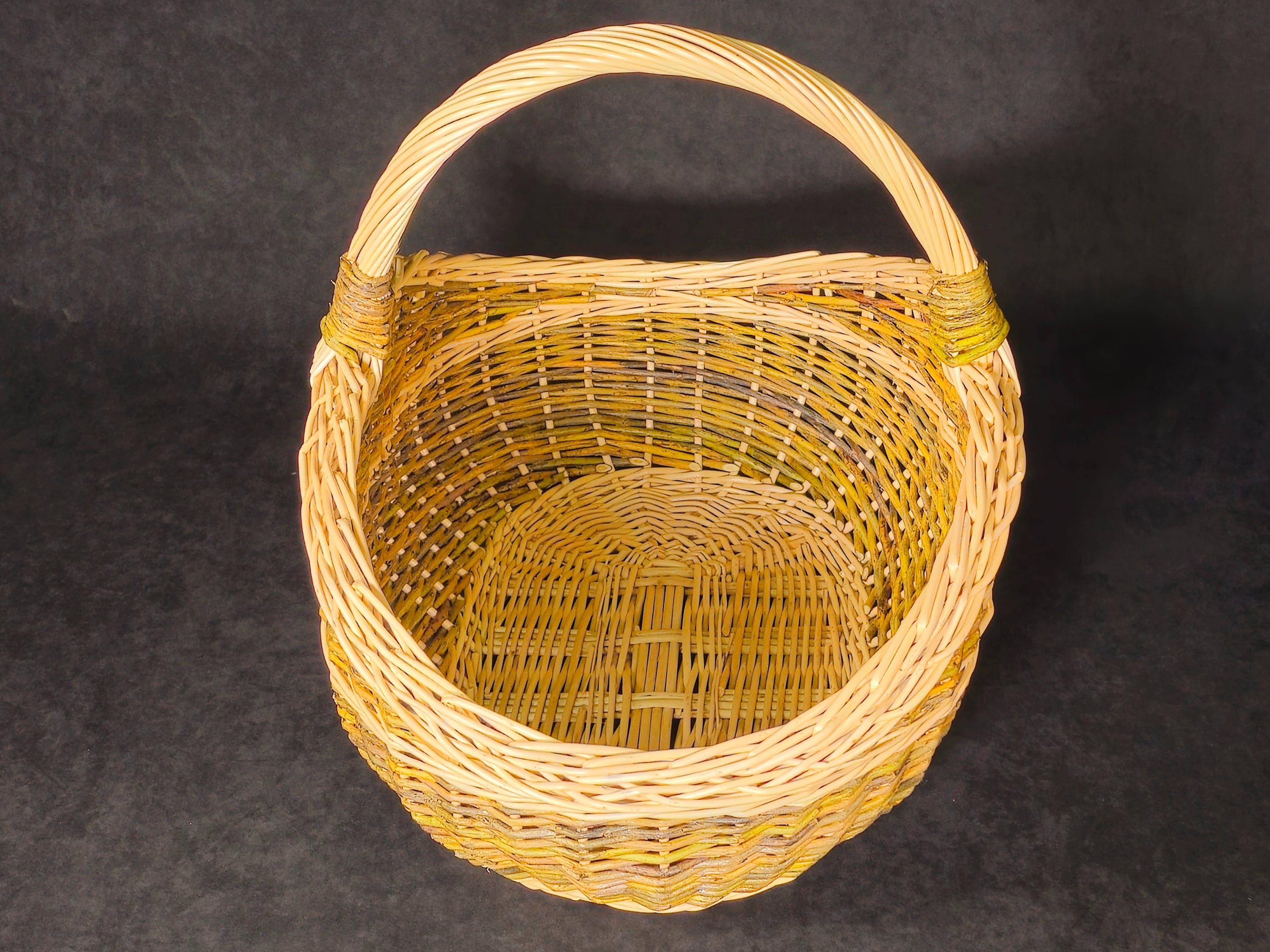 Wicker basket 036b