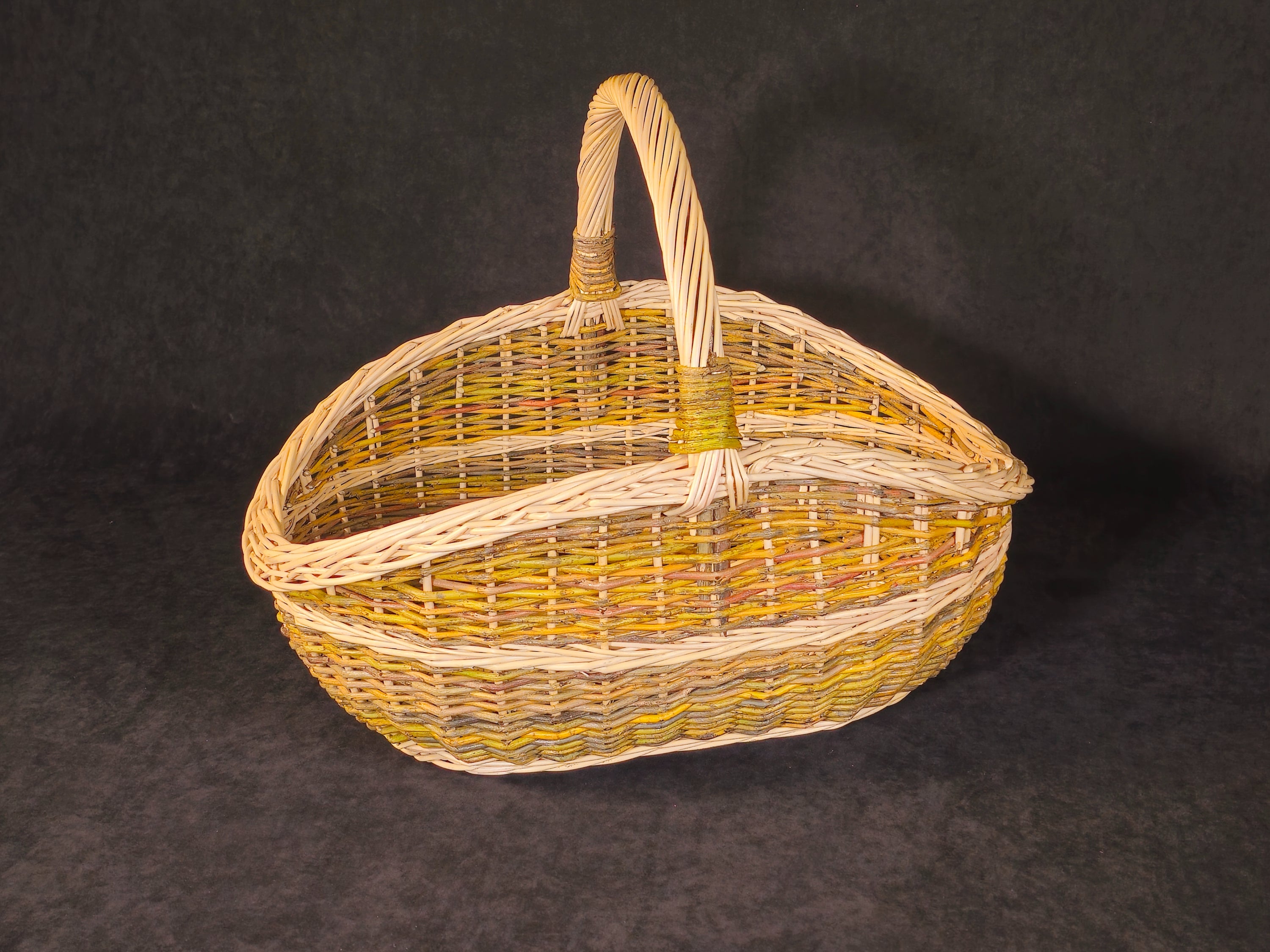 Wicker basket 036b