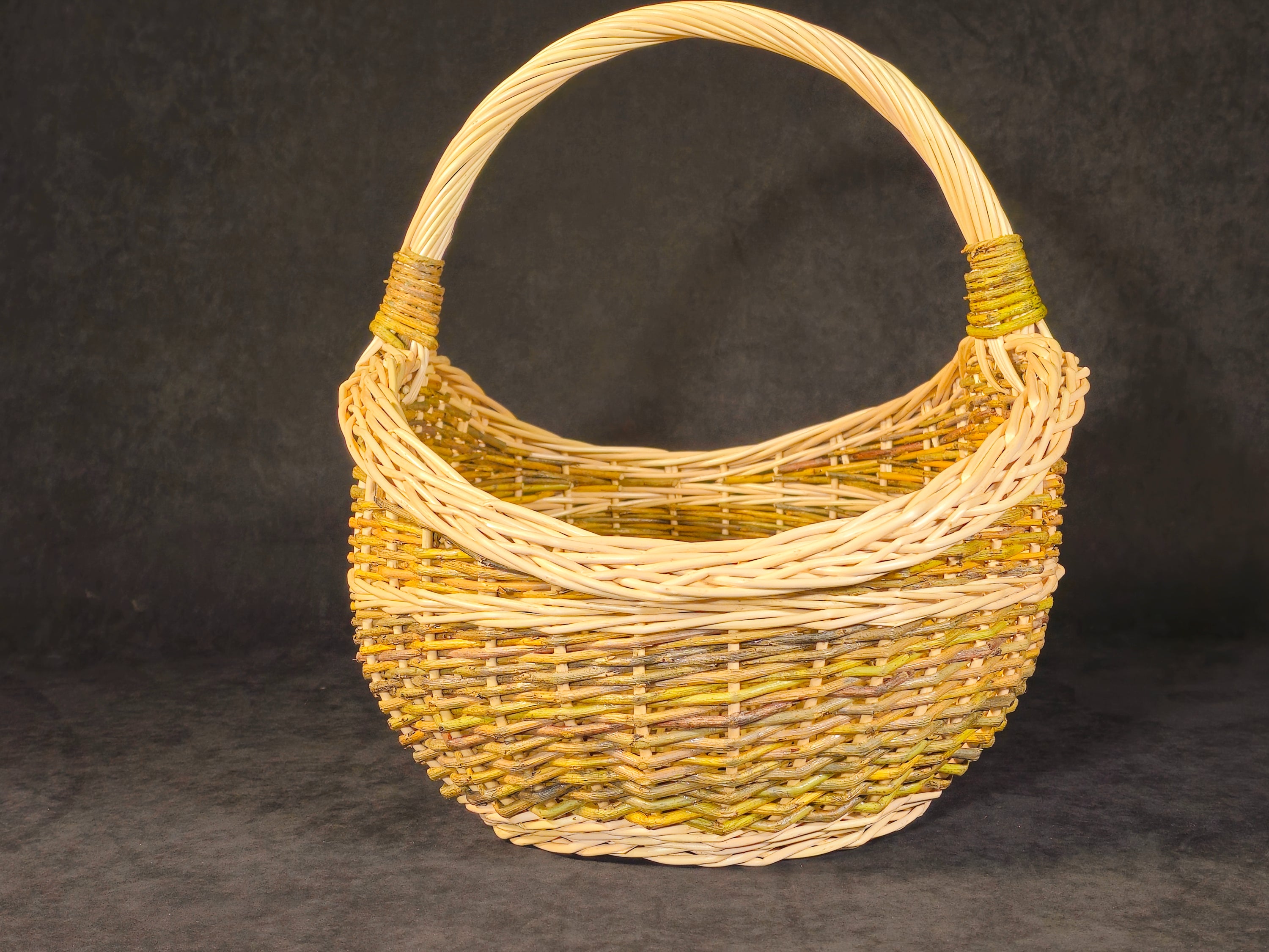 Wicker basket 036b