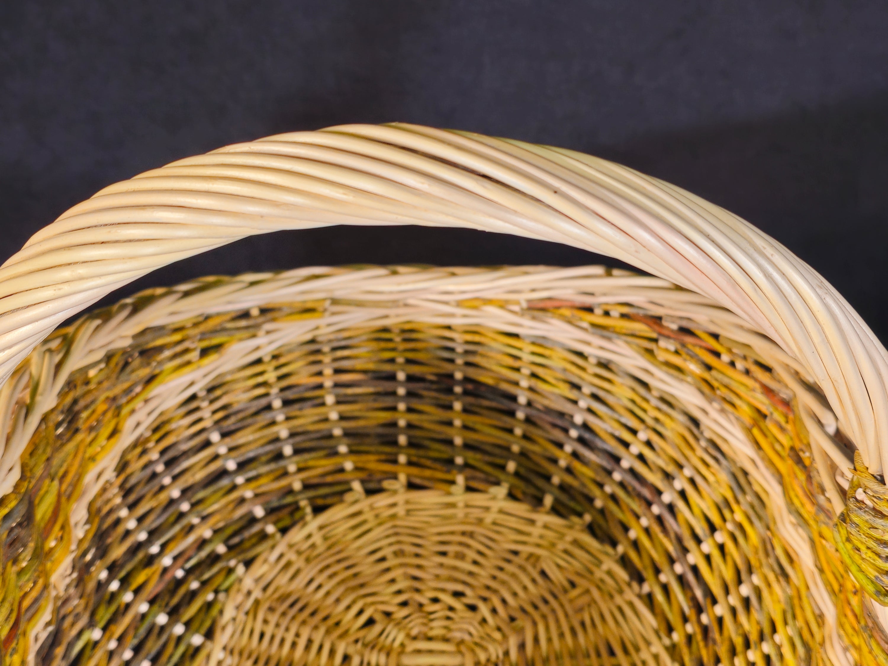 Wicker basket 036b