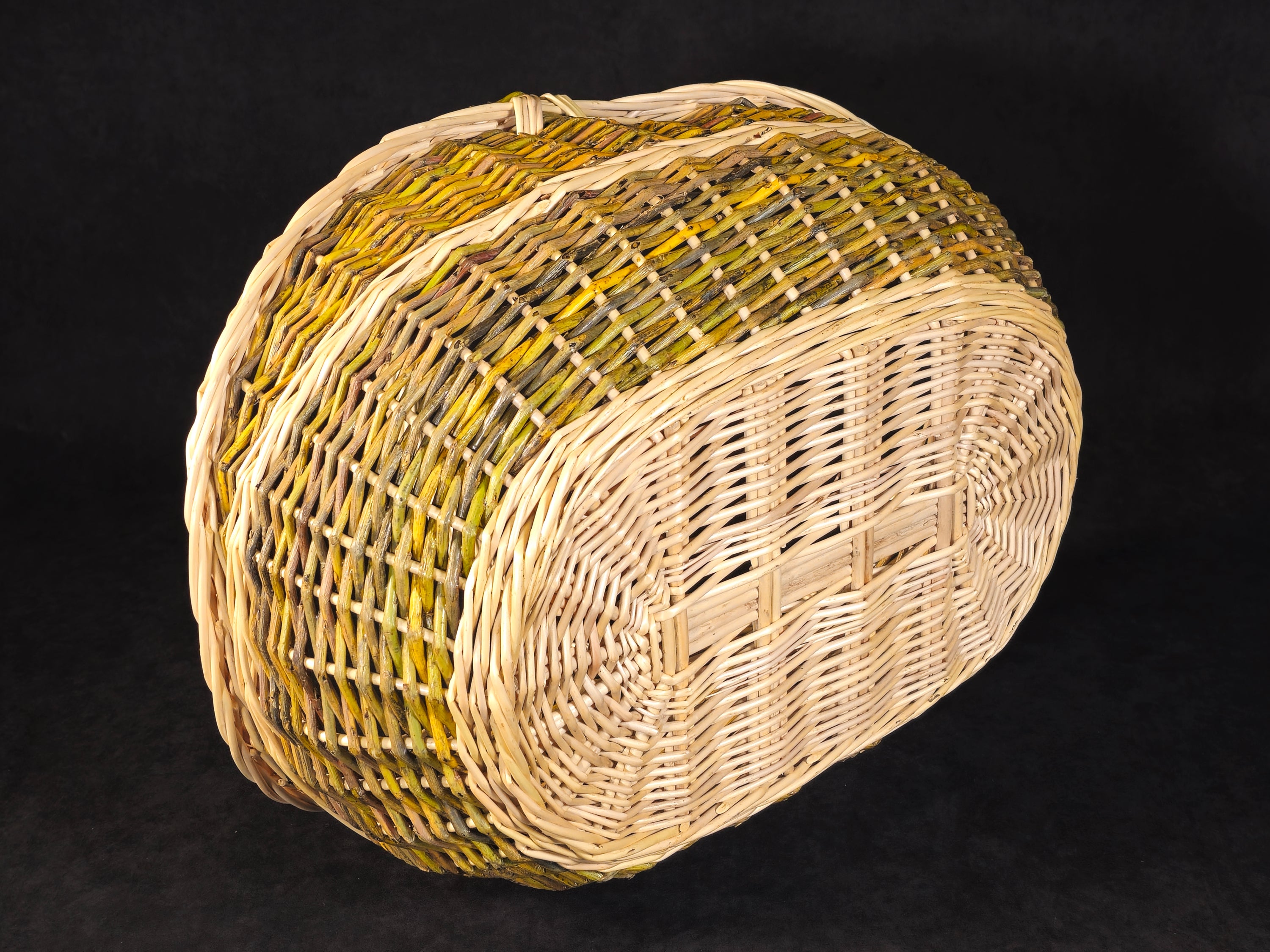 Wicker basket 036b