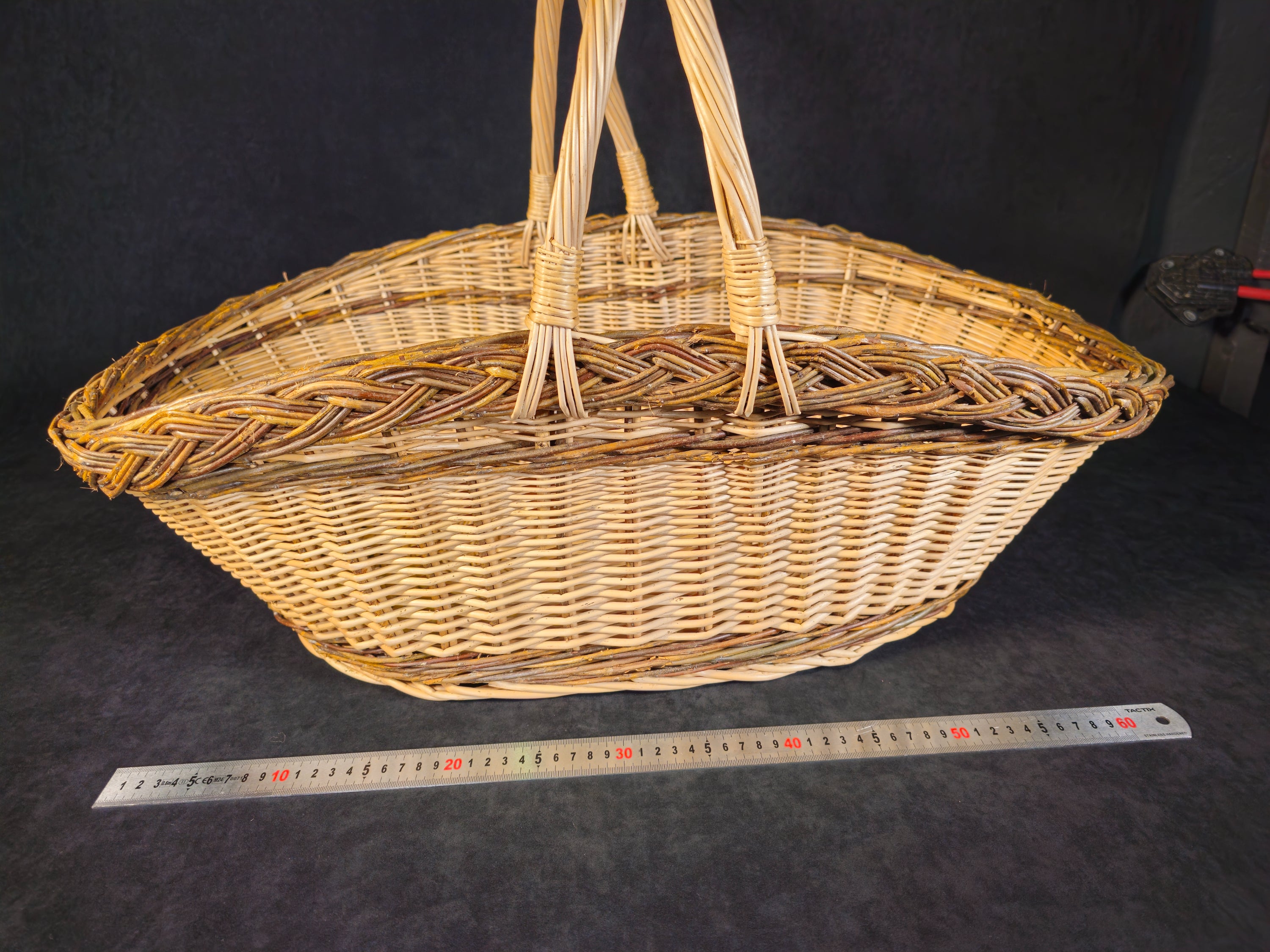 Large willow trug 034r