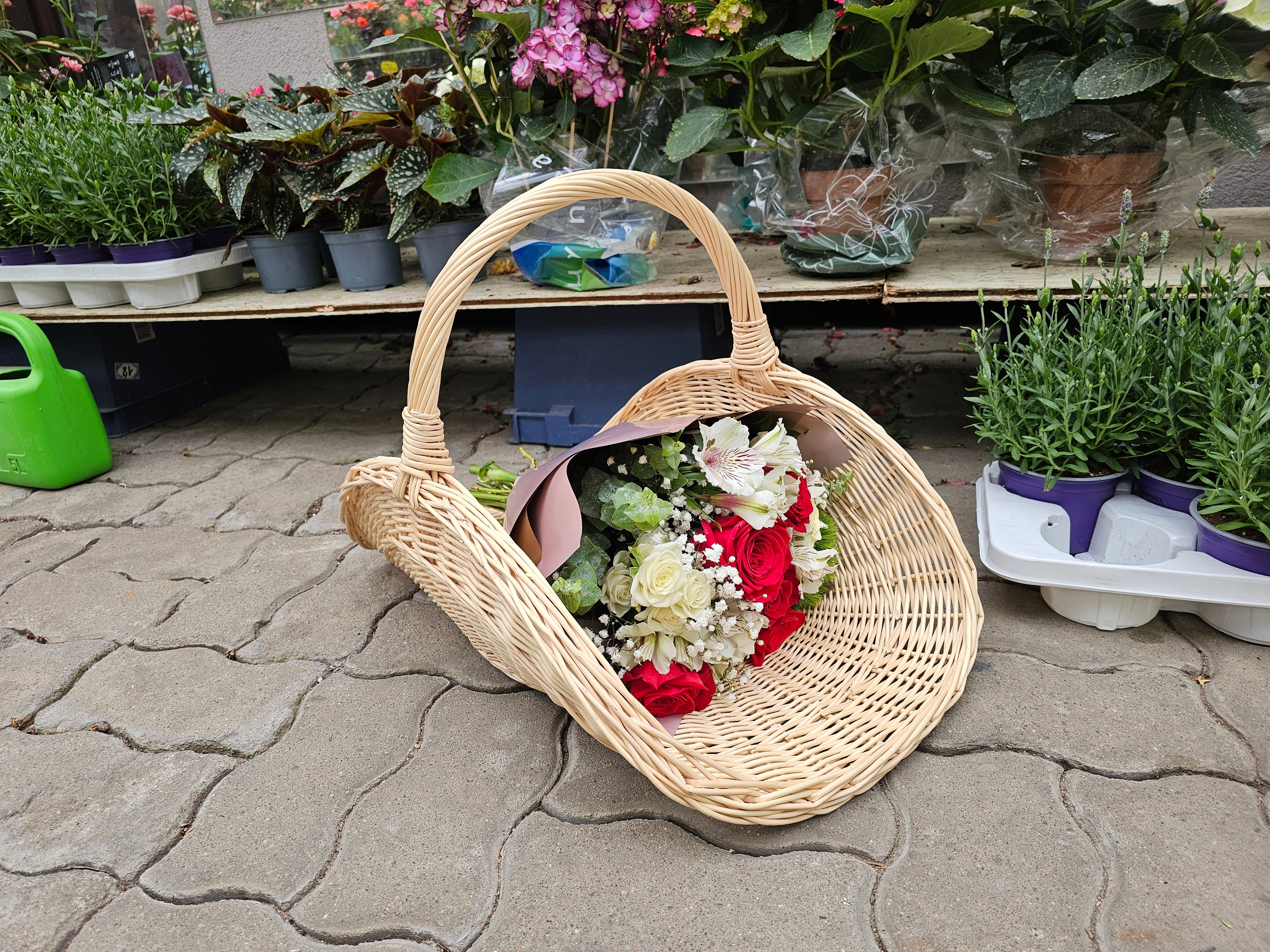 Wicker flower basket 031b