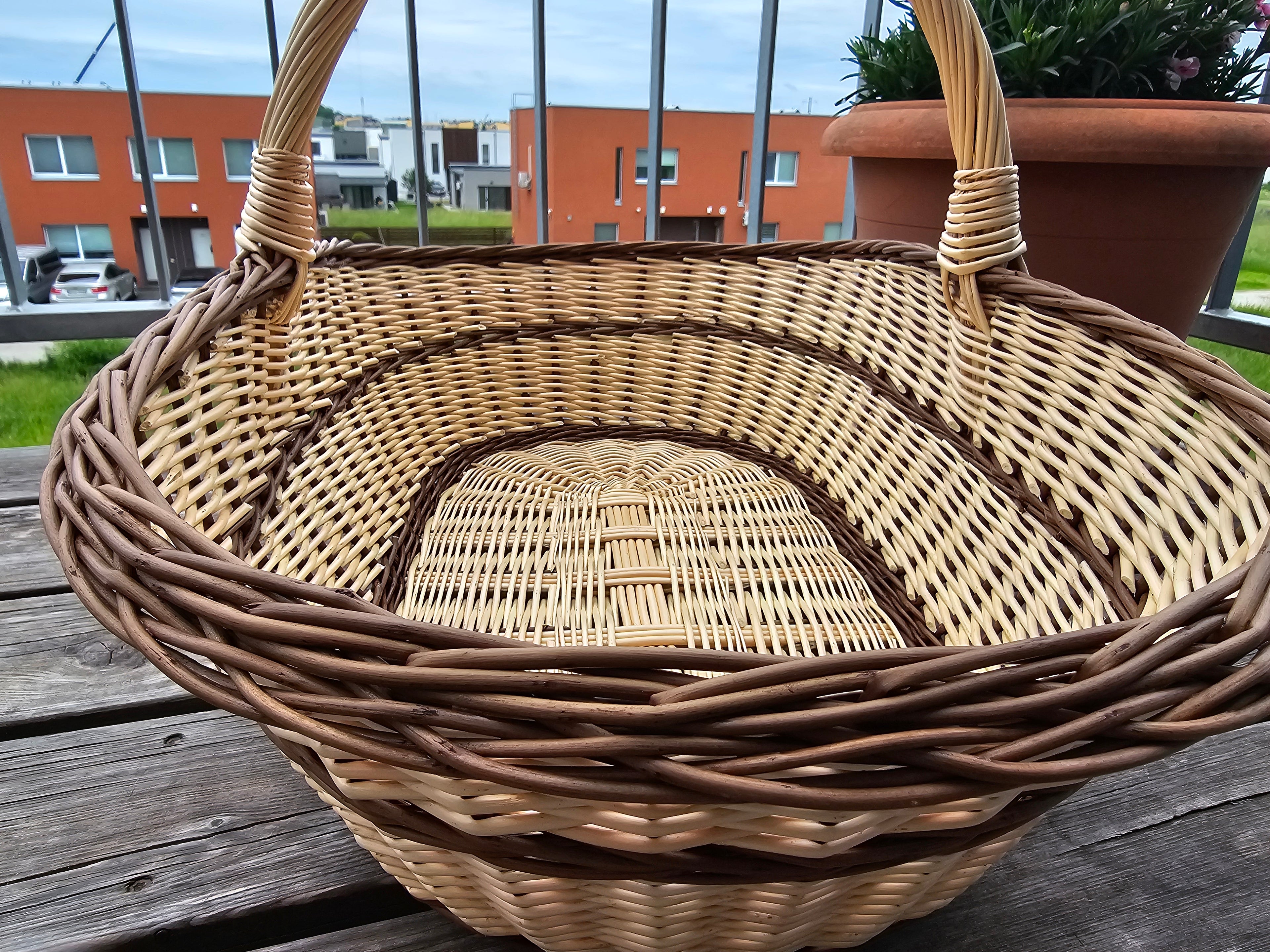 Large wicker basket 004b