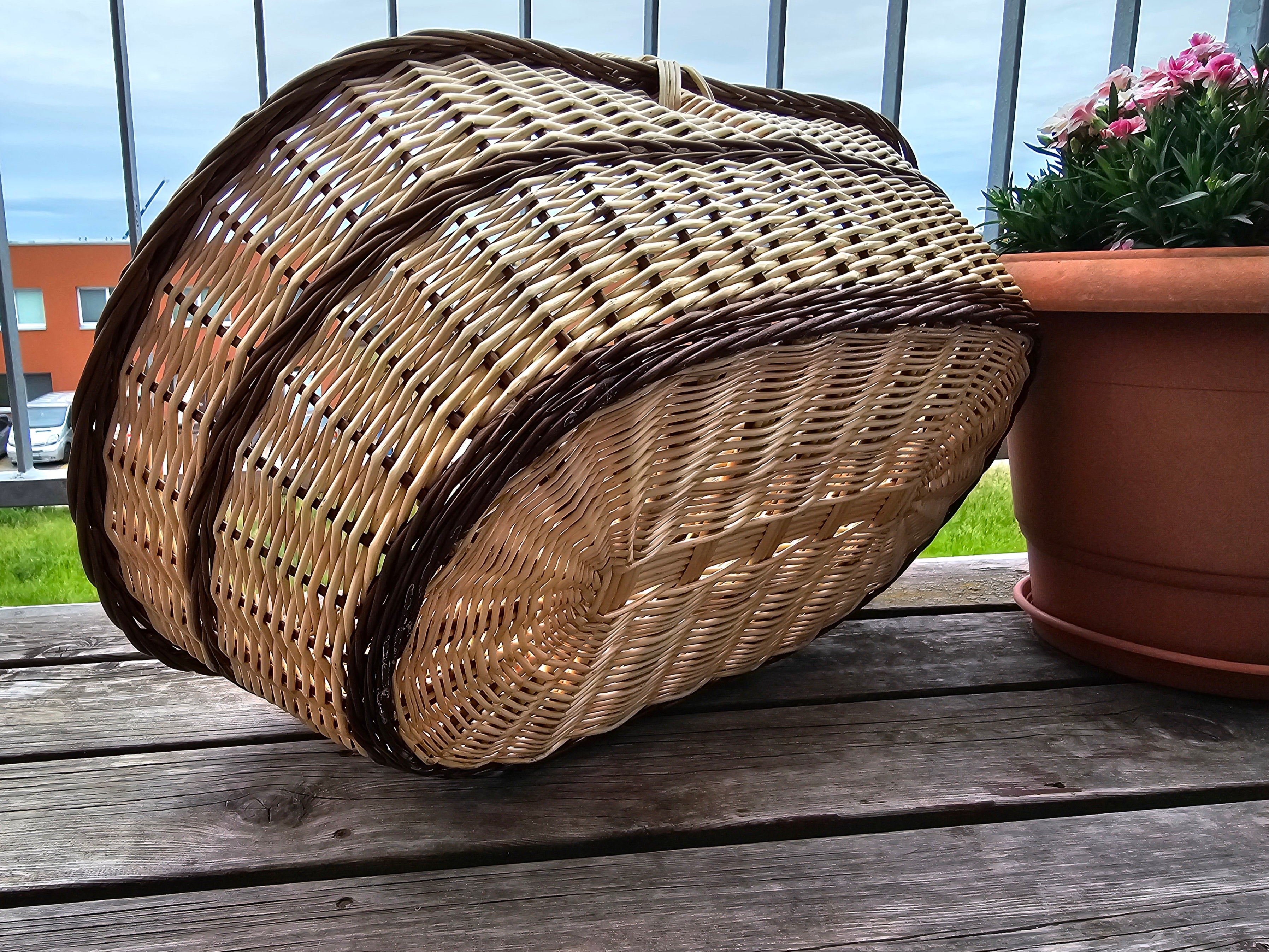 Large wicker basket 004b