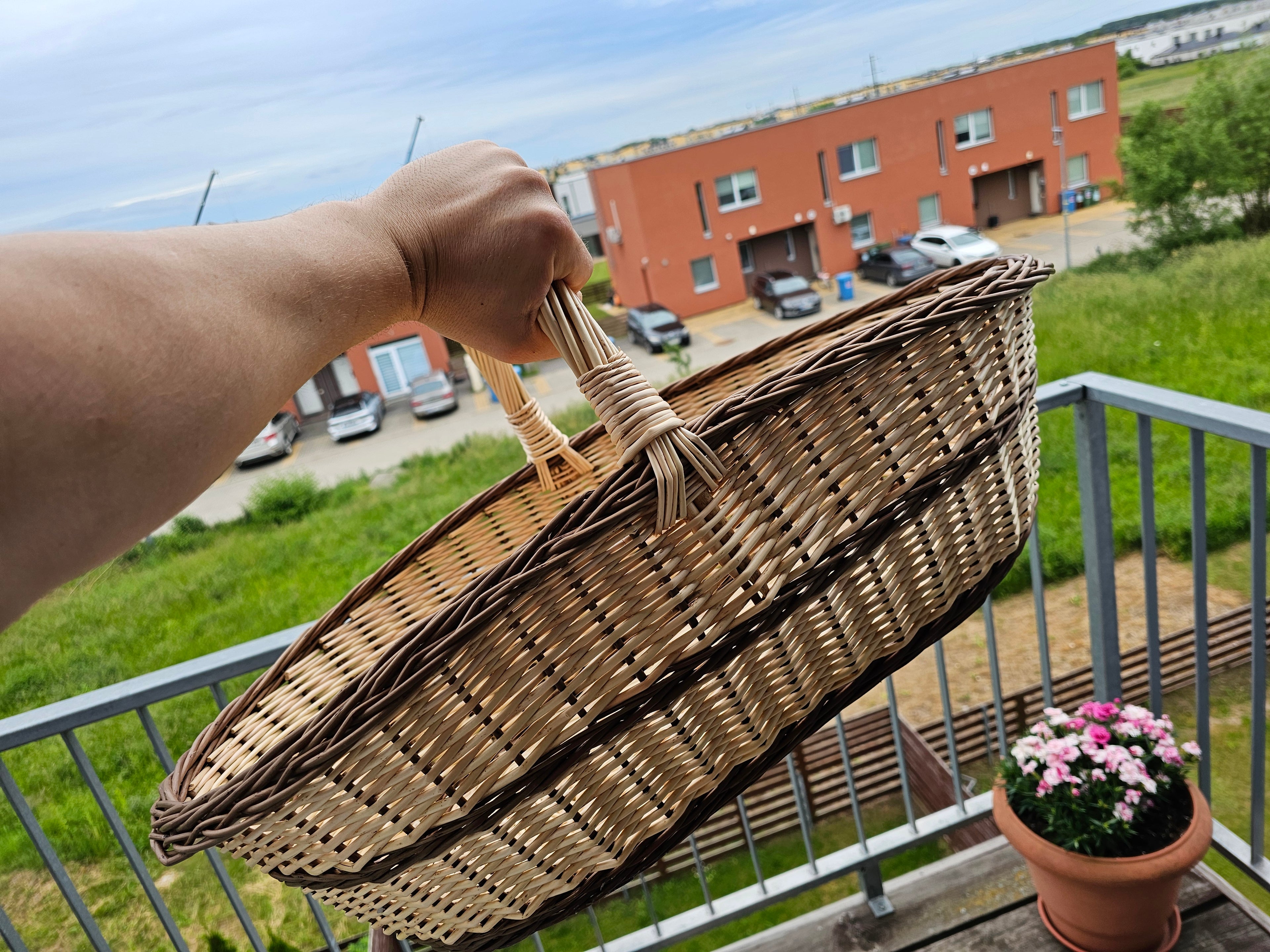 Large wicker basket 004b