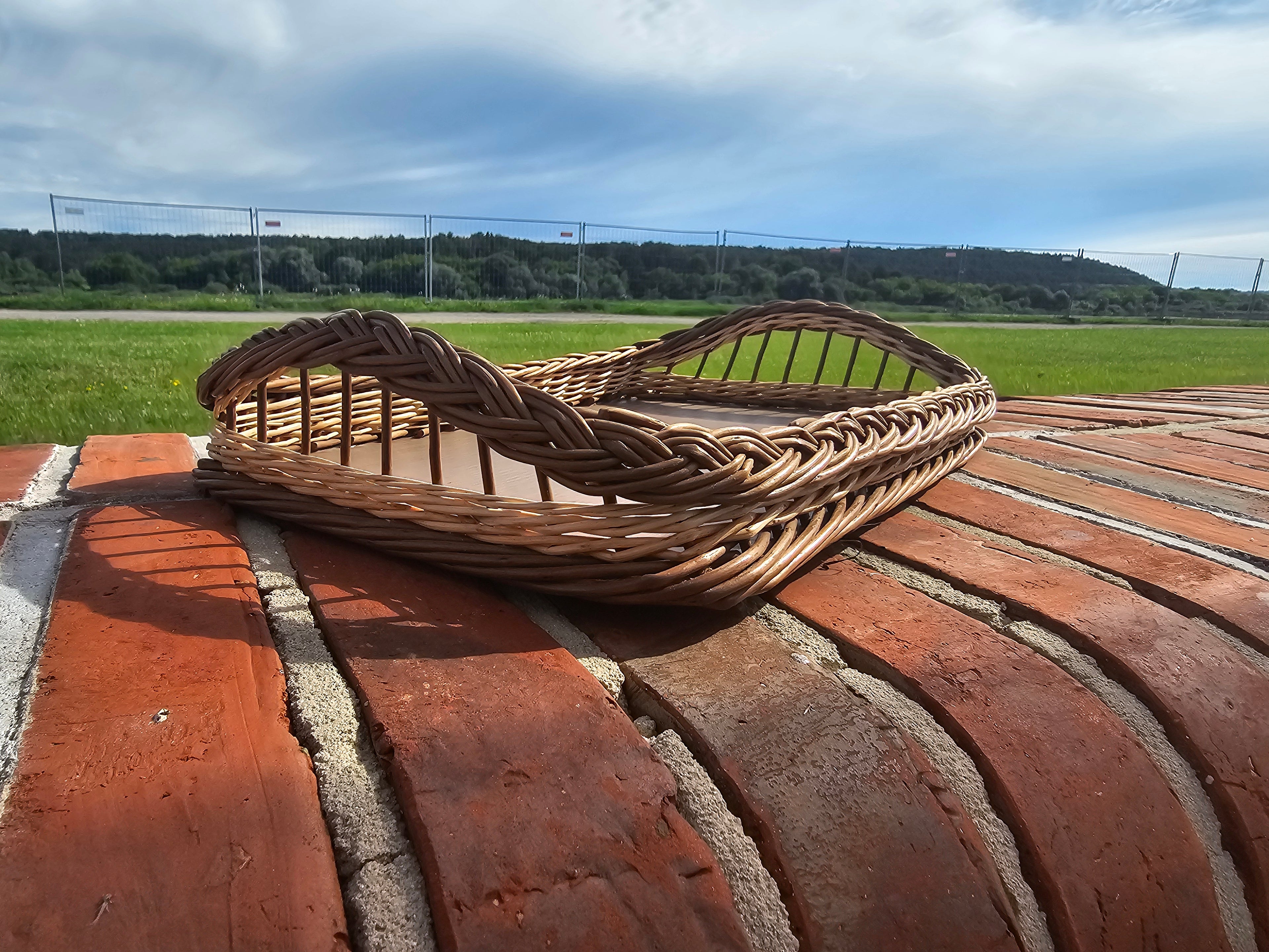 Wicker serving tray 013b