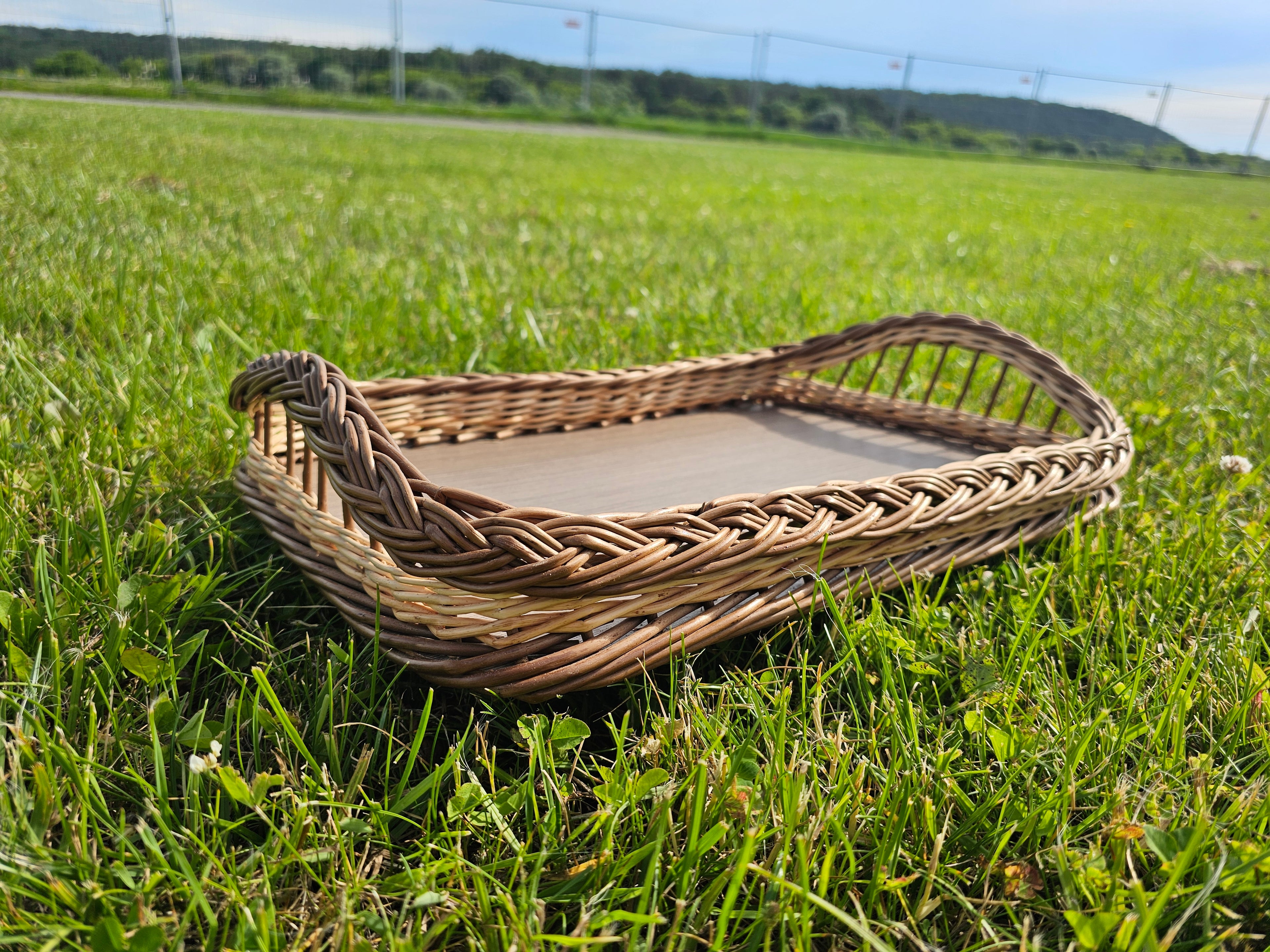 Wicker serving tray 013b