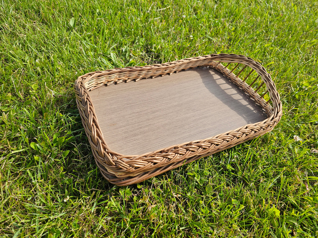 Wicker serving tray 013b