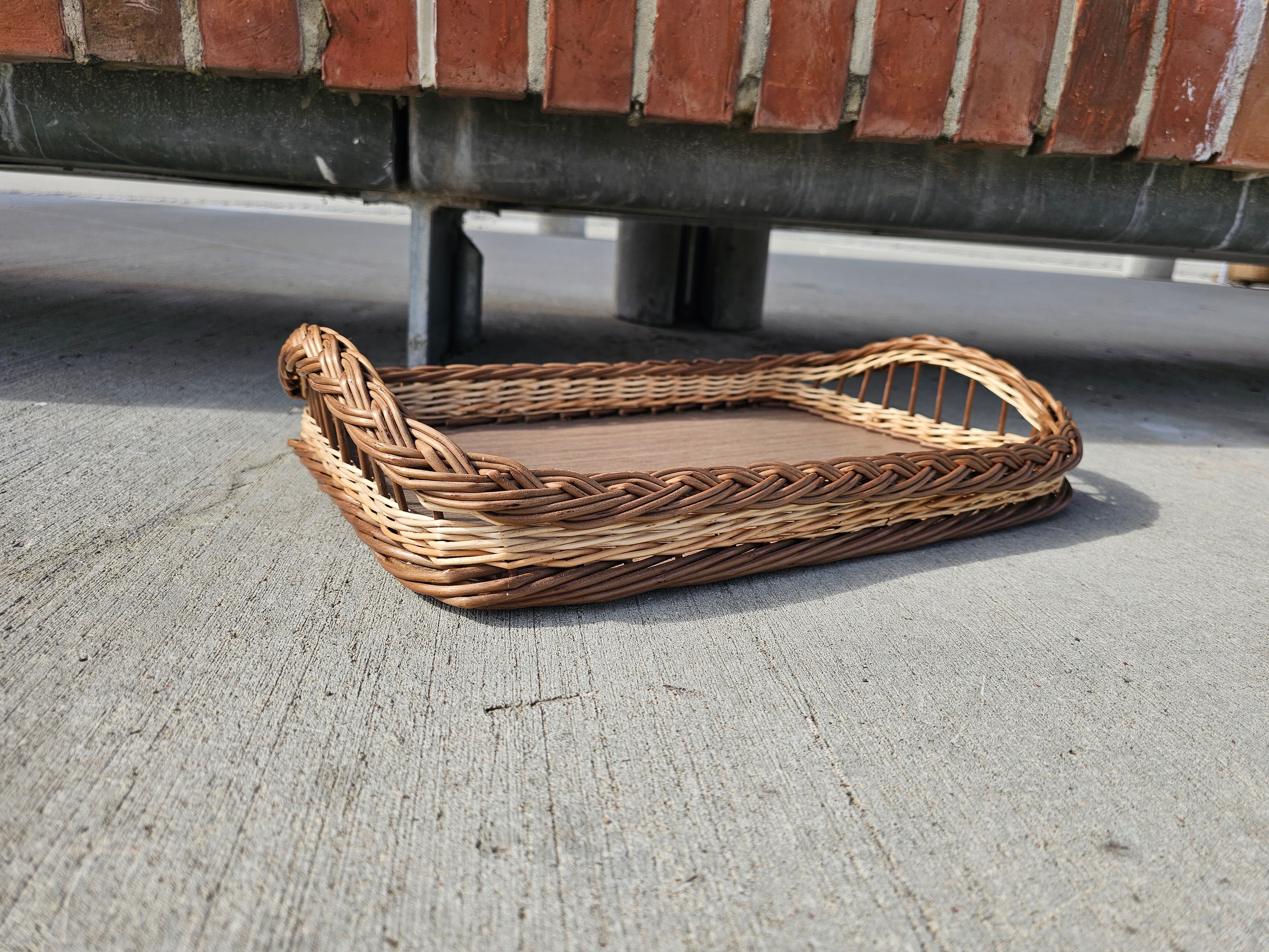 Wicker serving tray 013b
